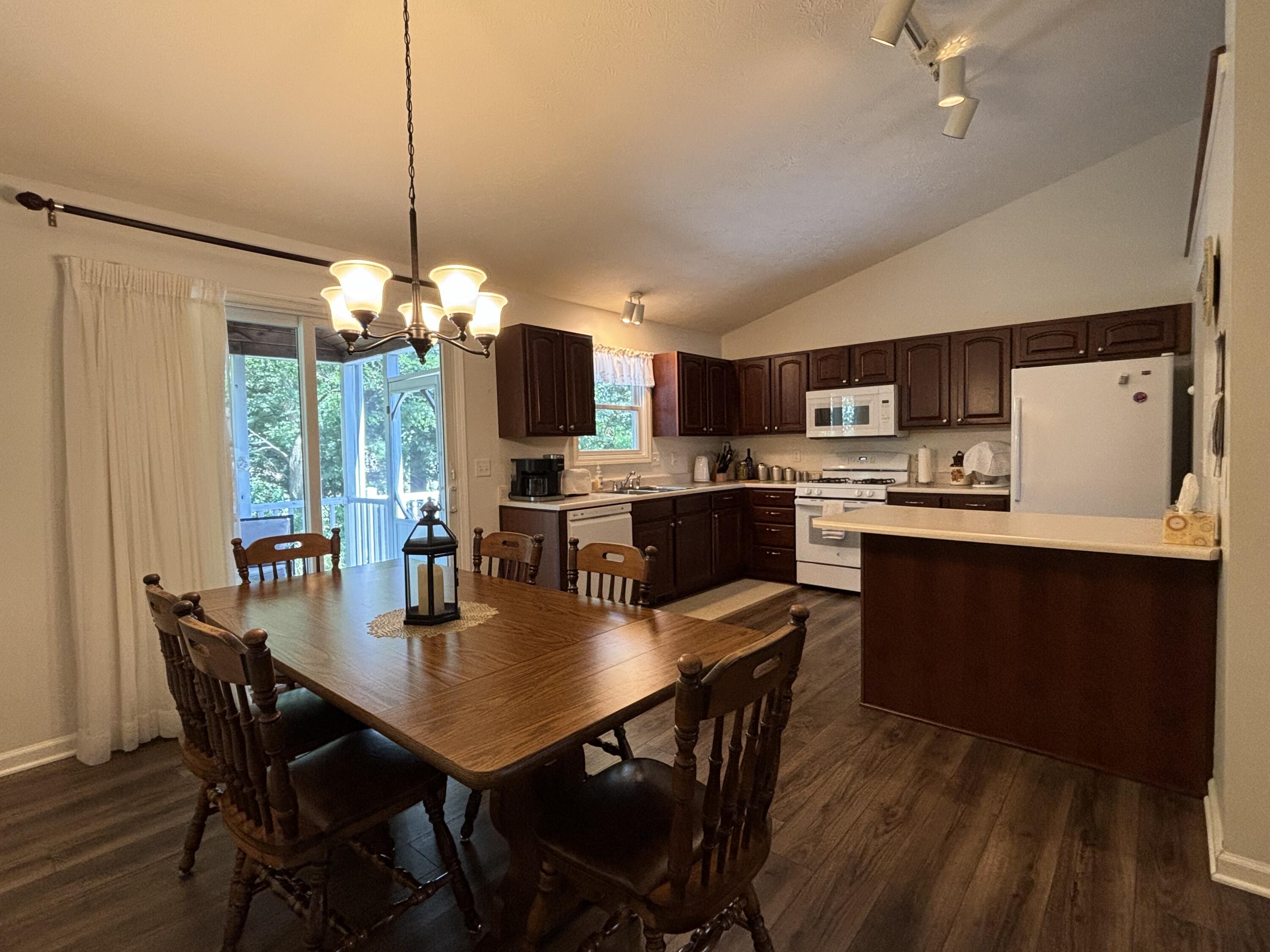 1014 W Scouts Bluff