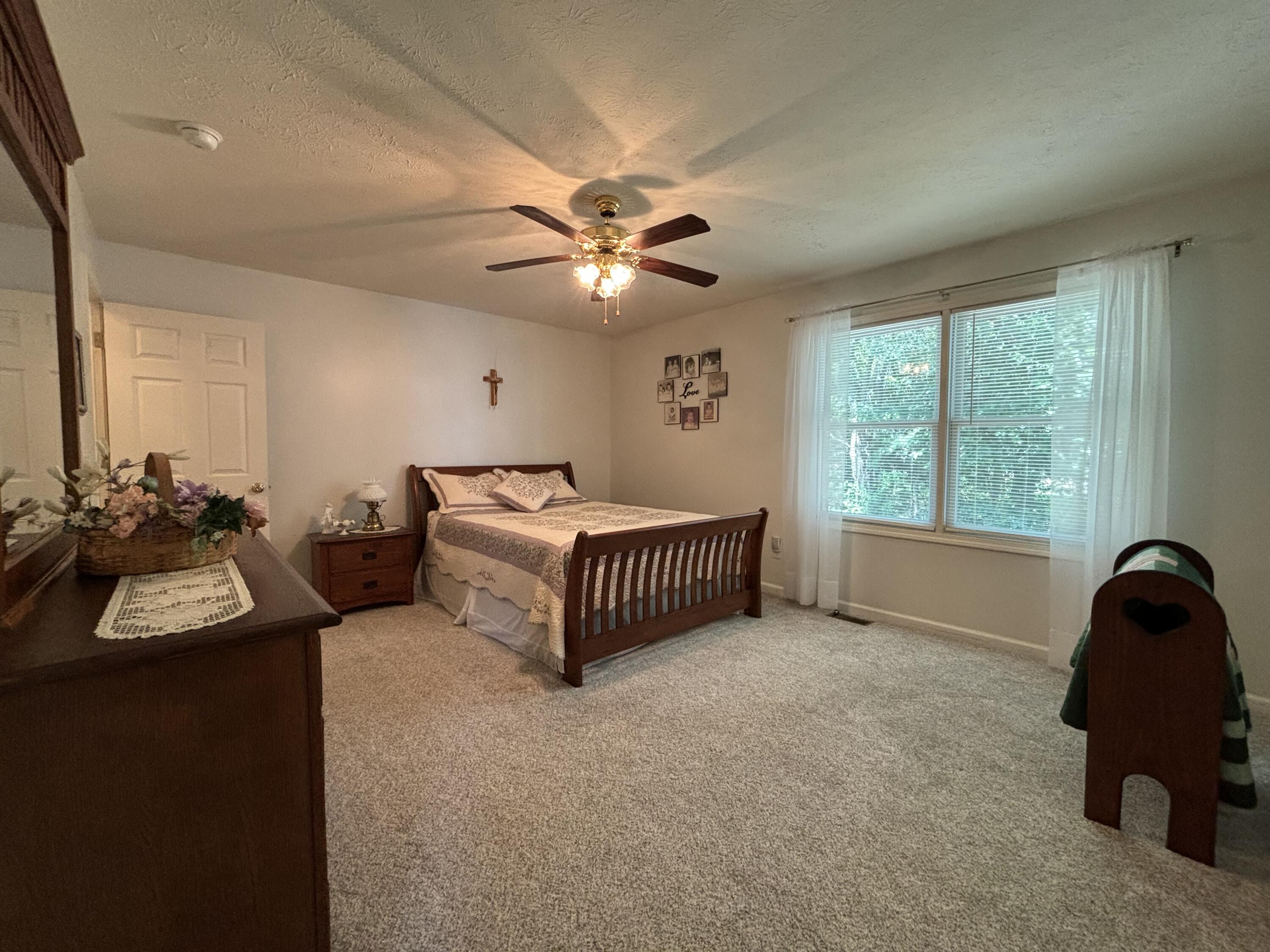 1014 W Scouts Bluff
