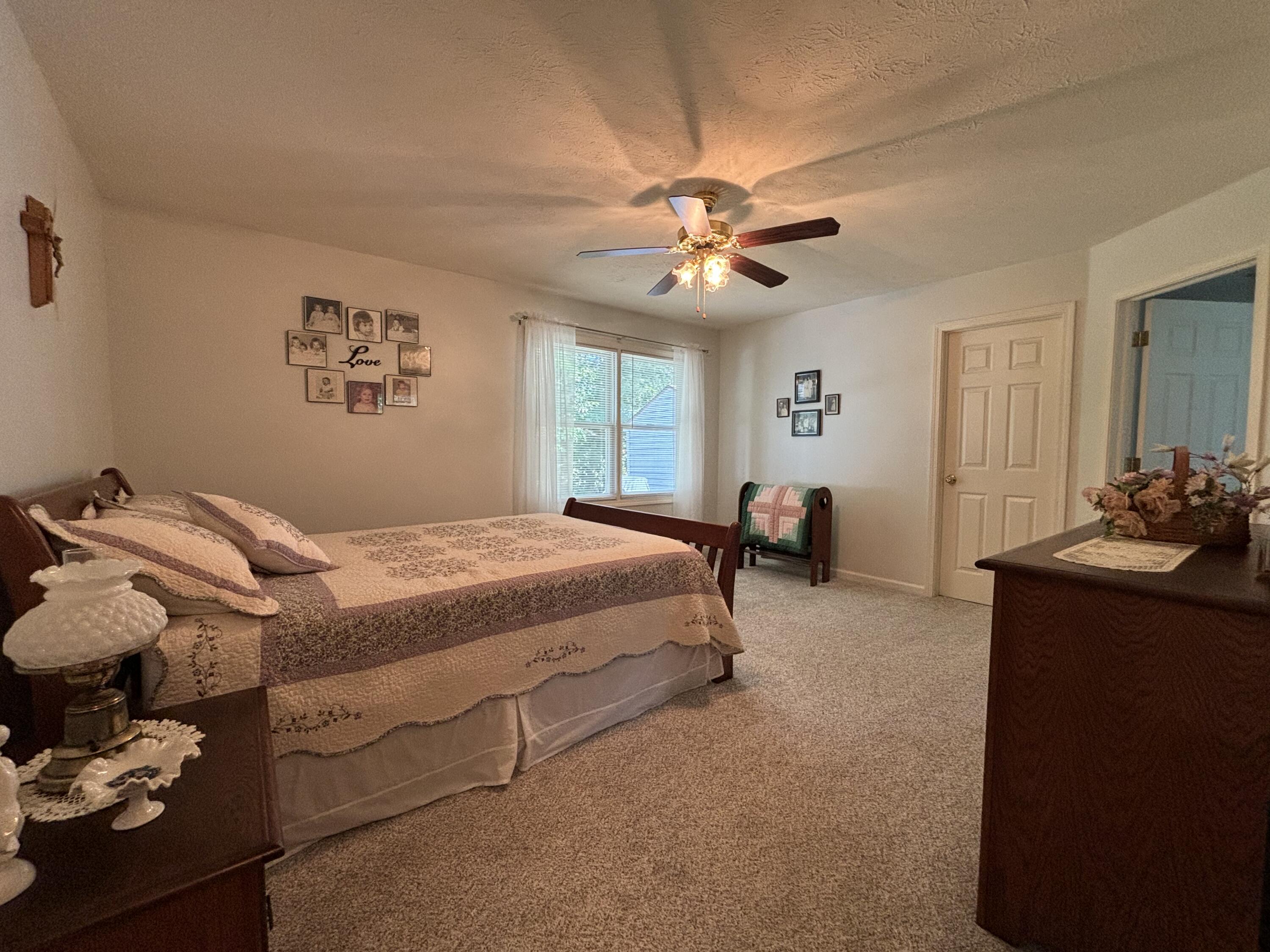 1014 W Scouts Bluff