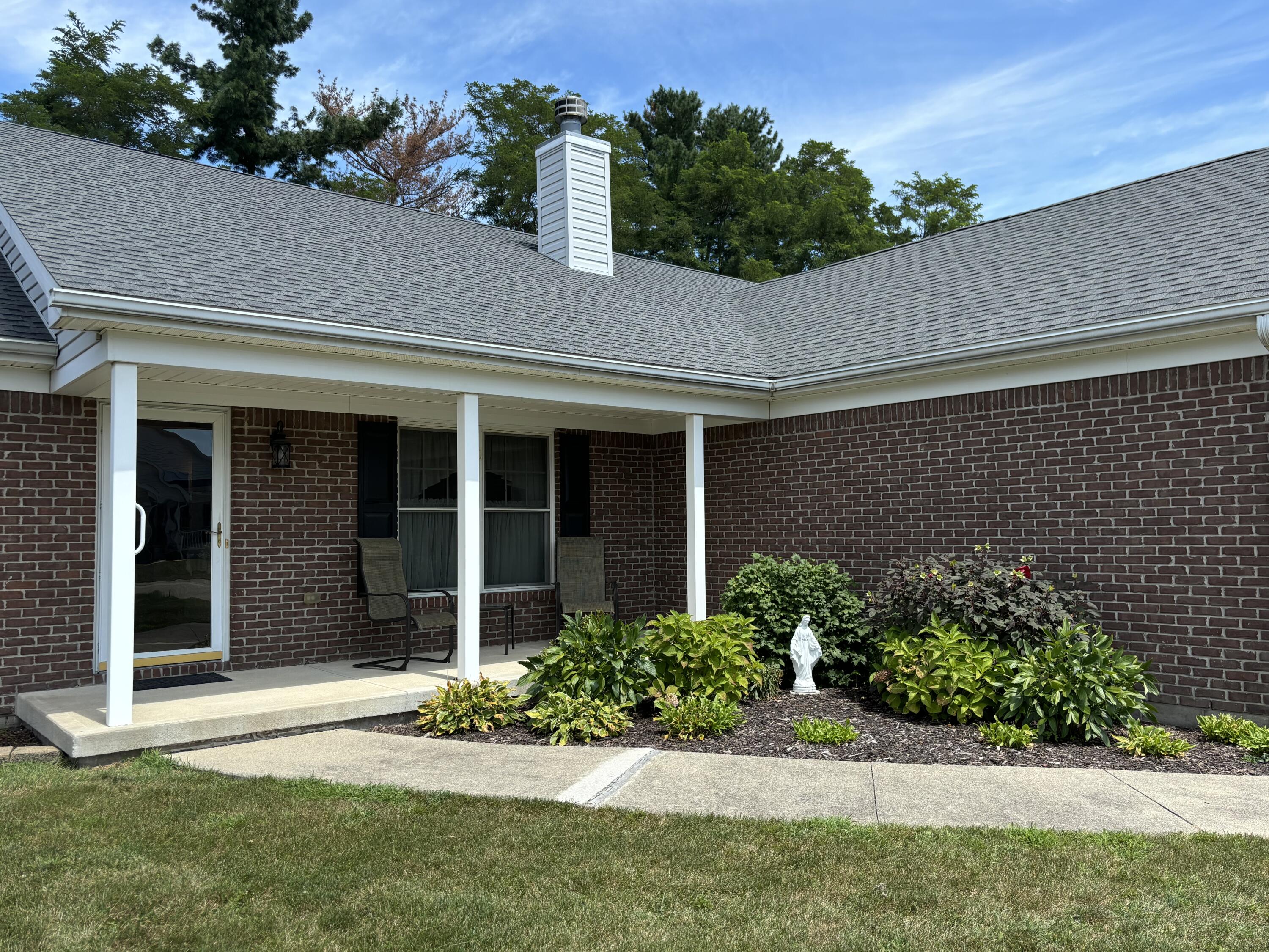1014 W Scouts Bluff