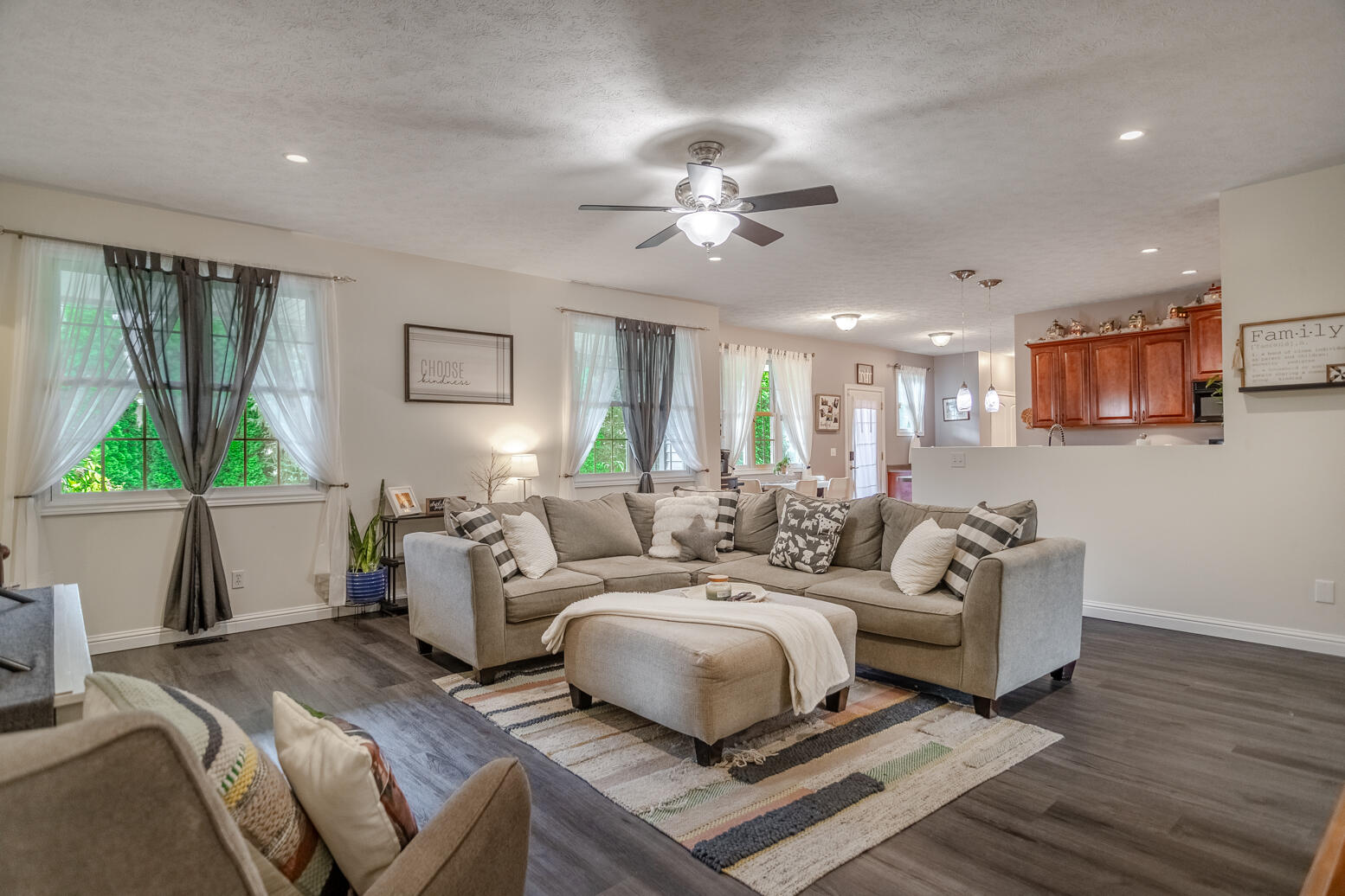 1009 W Scouts Bluff Road