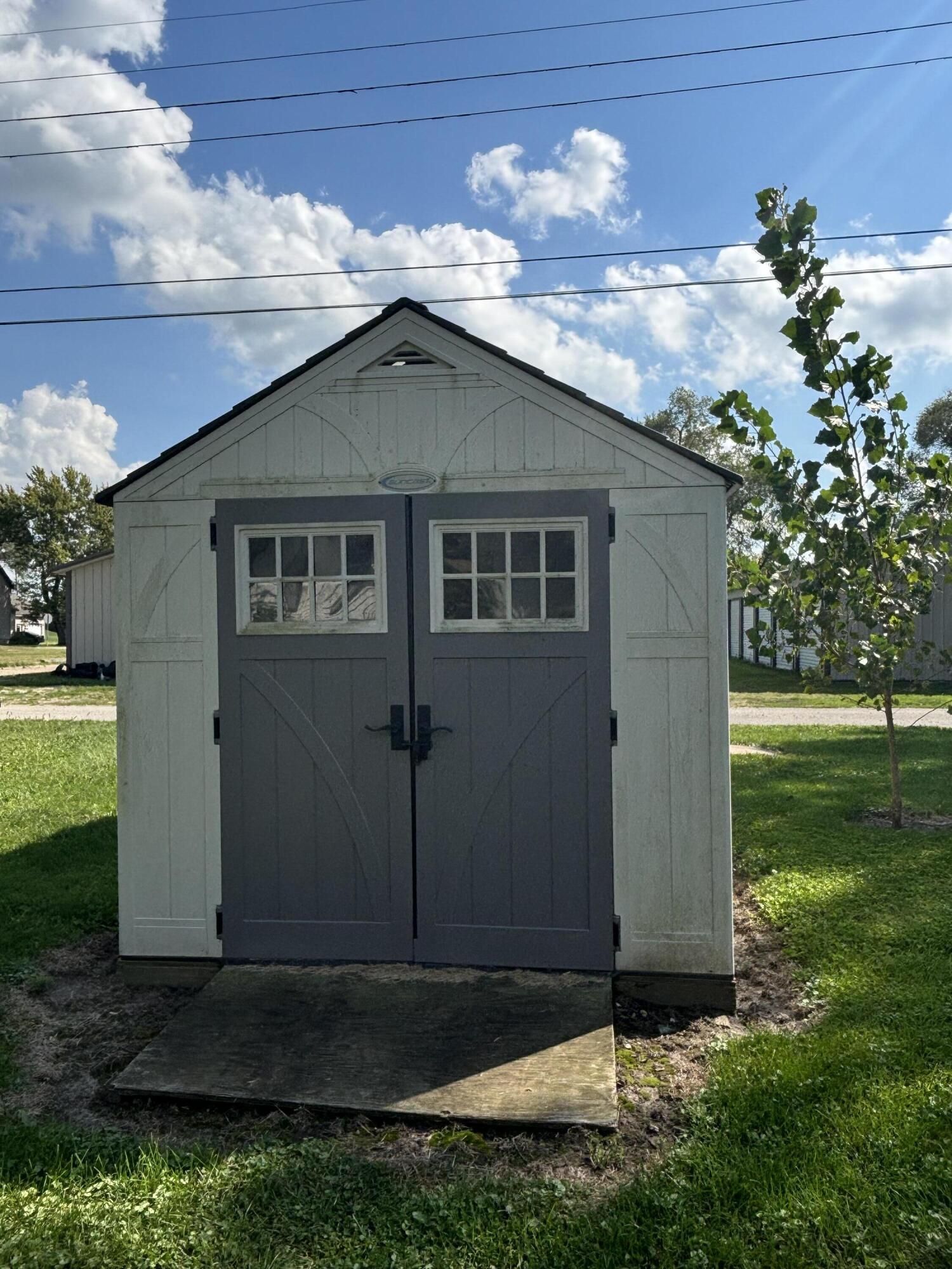 409 W Howard Street