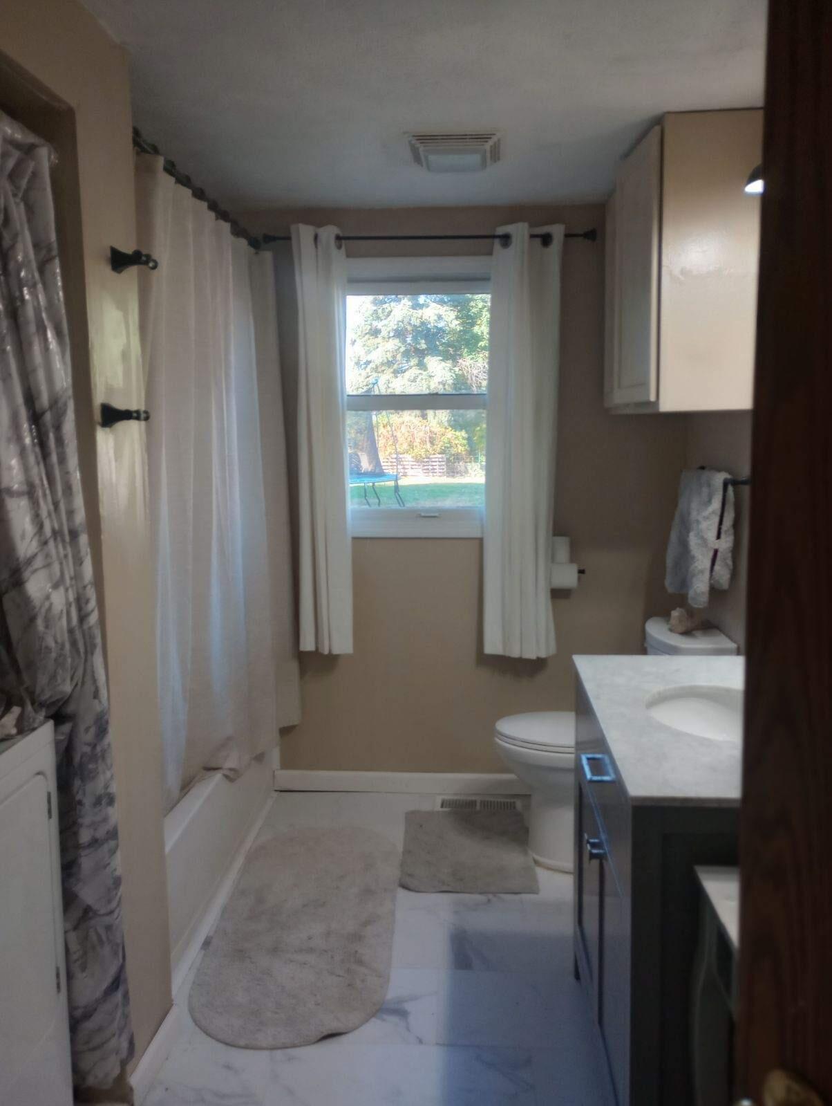 1252 S Meadow Drive