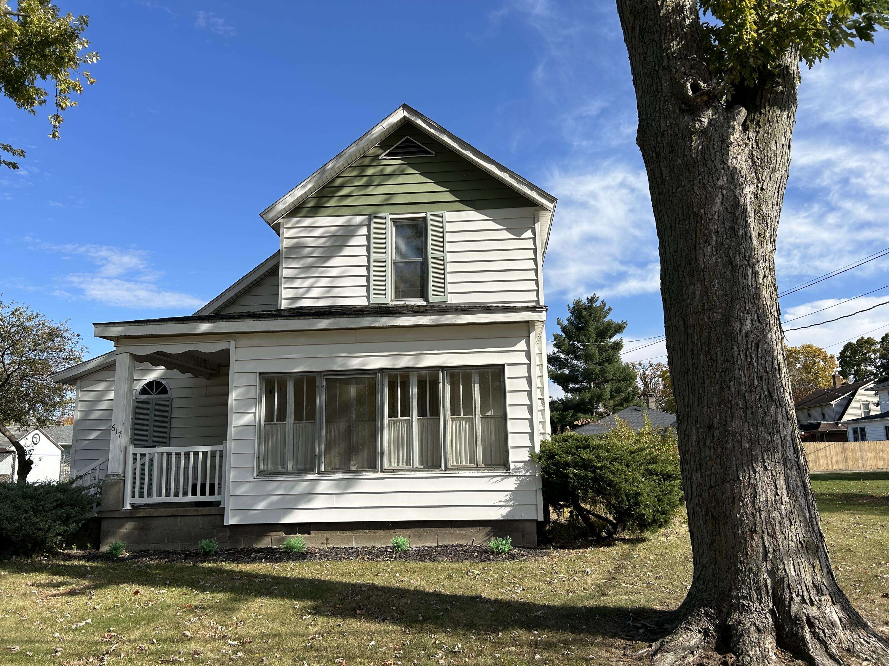 617 N Abigail Street