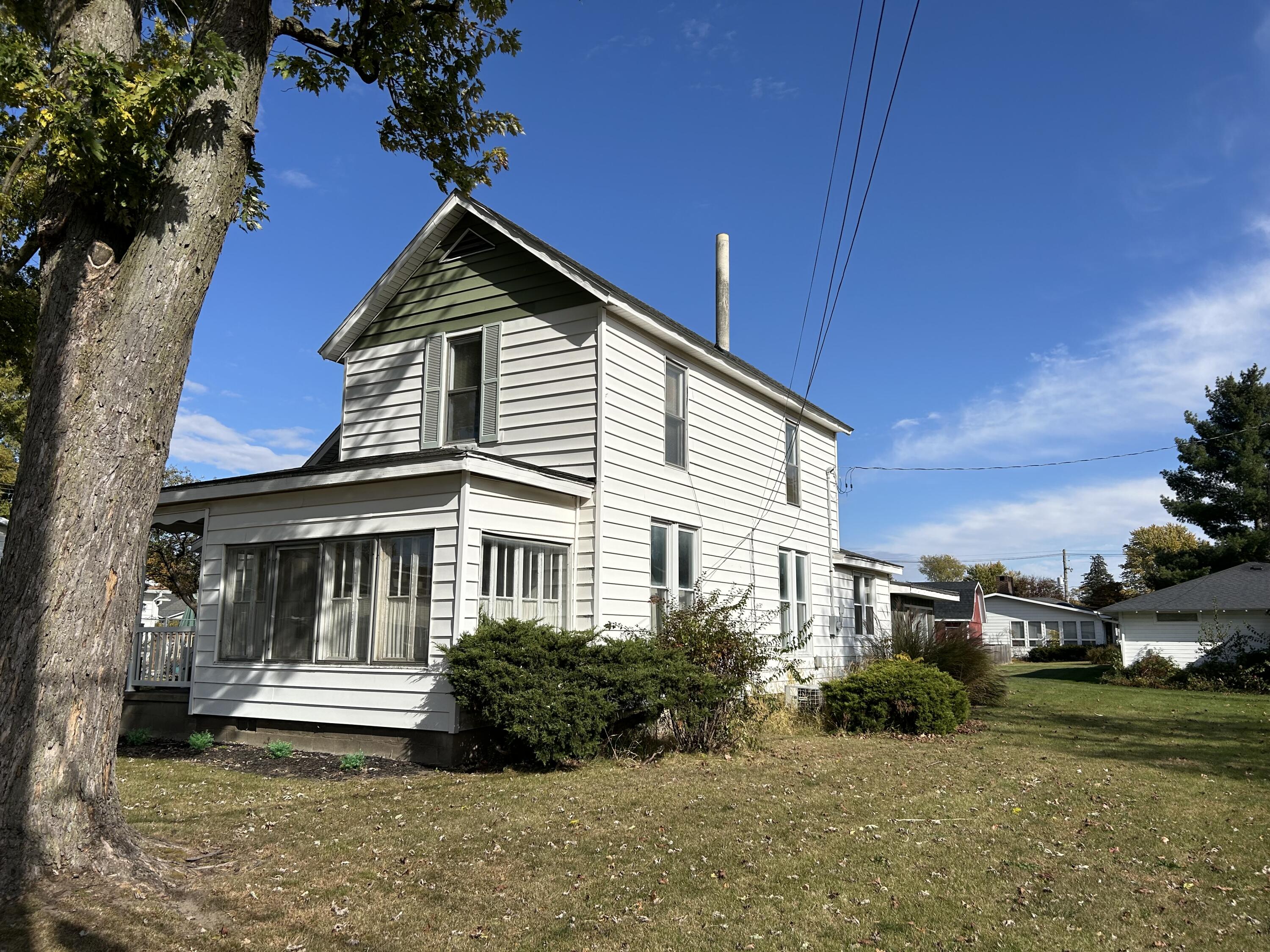 617 N Abigail Street