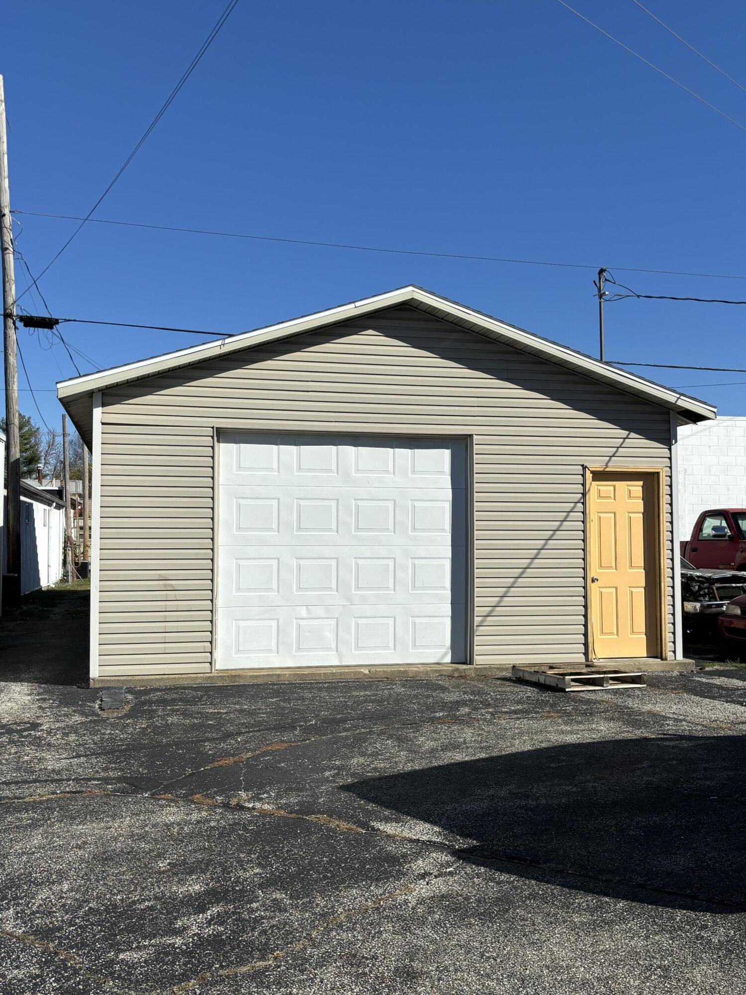 123-125 N Cullen Street