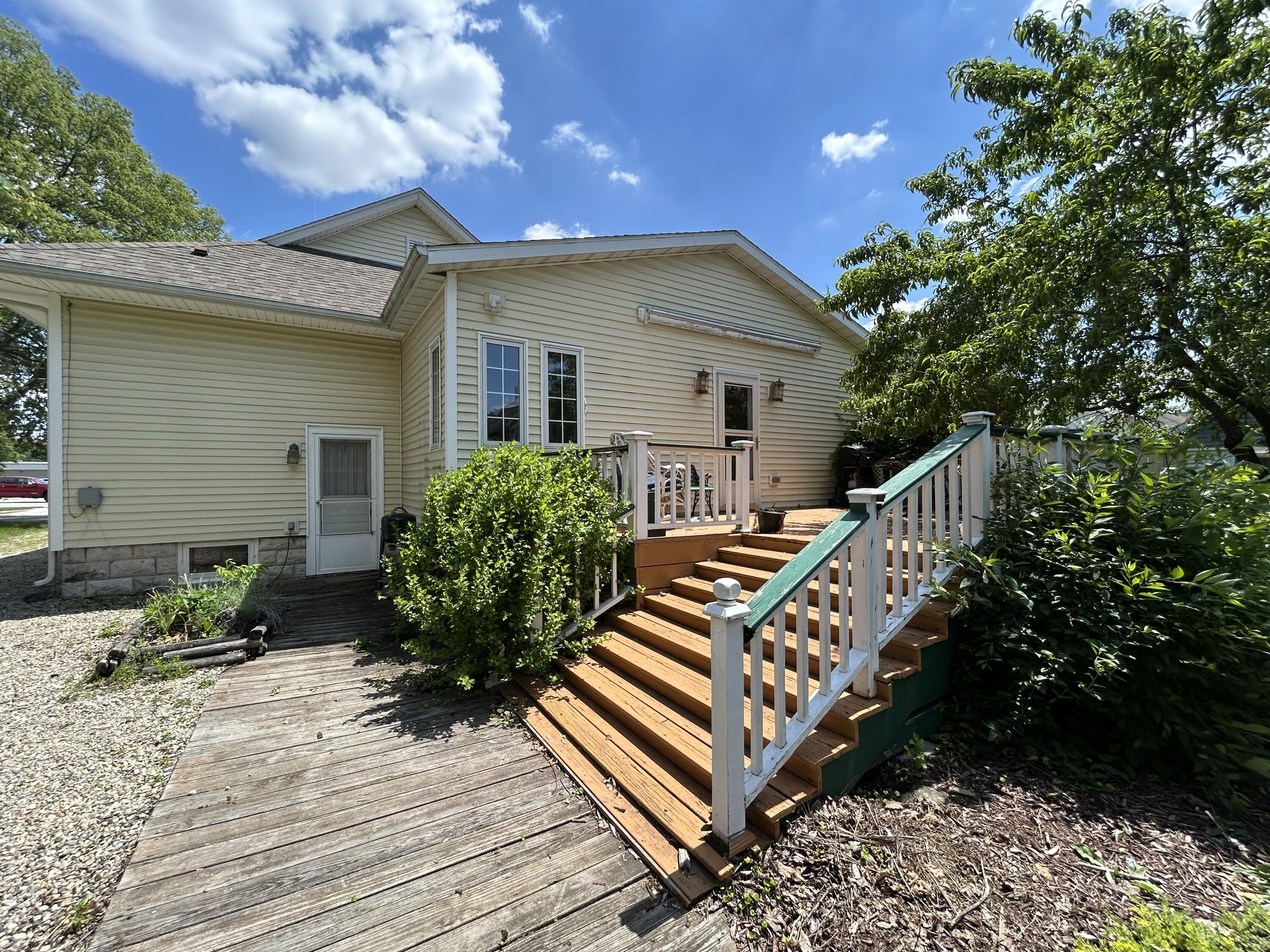 220 S Van Rensselaer Street