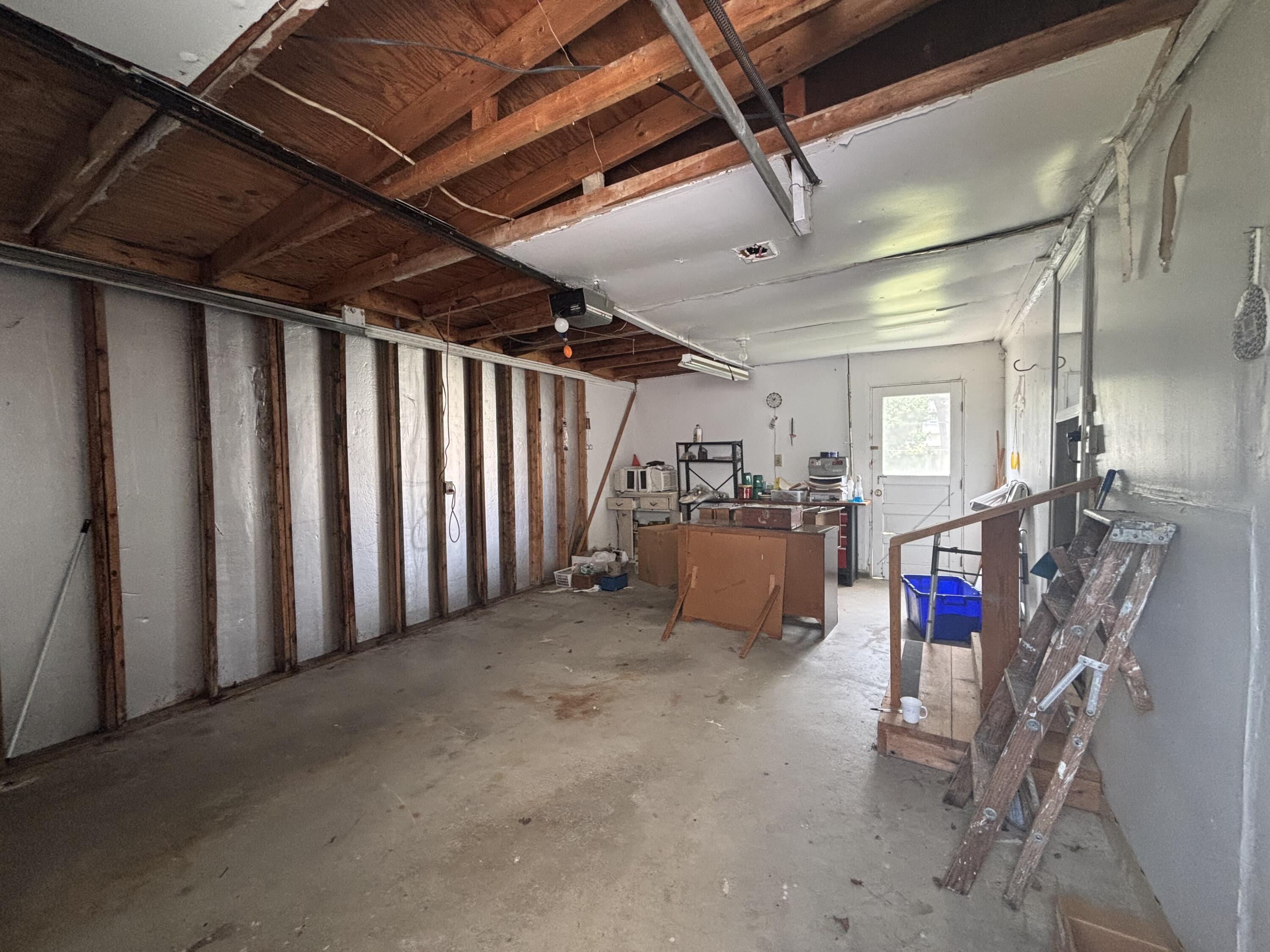 523 W Emmet Avenue