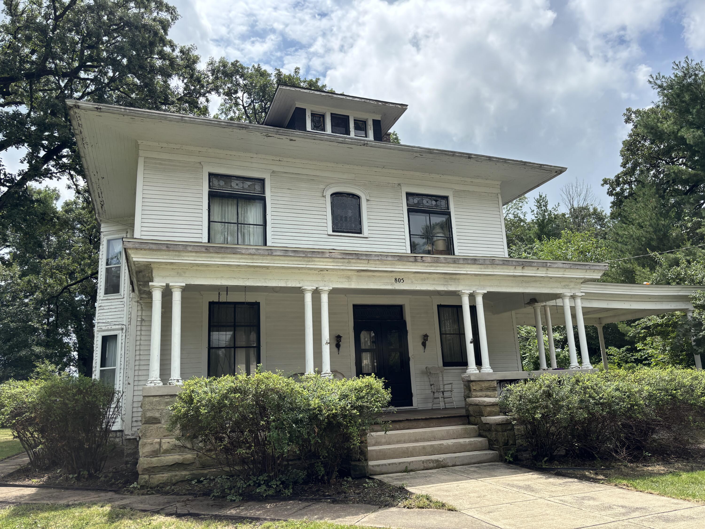 805 W Milroy Avenue