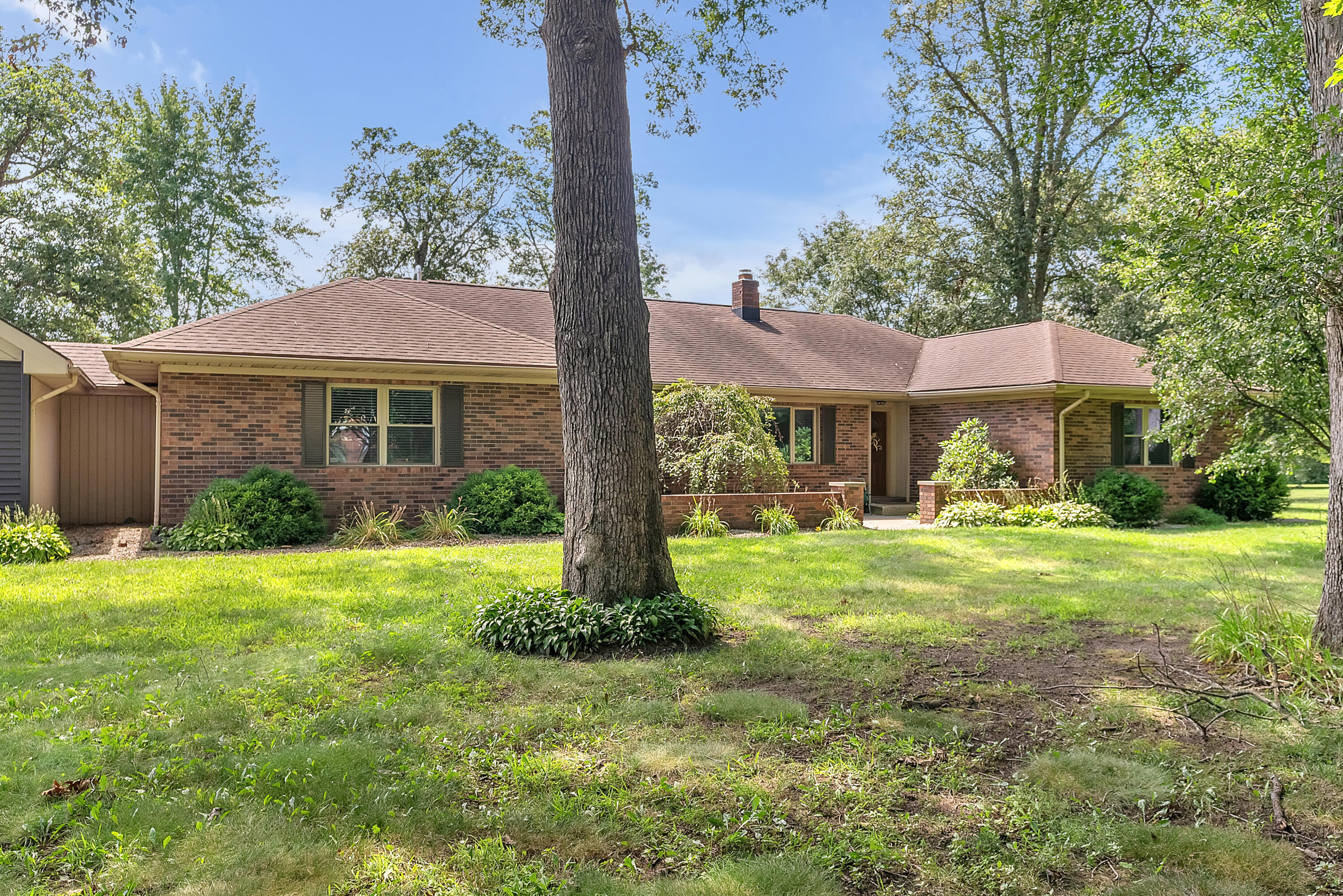 8373 Oak Tree Drive