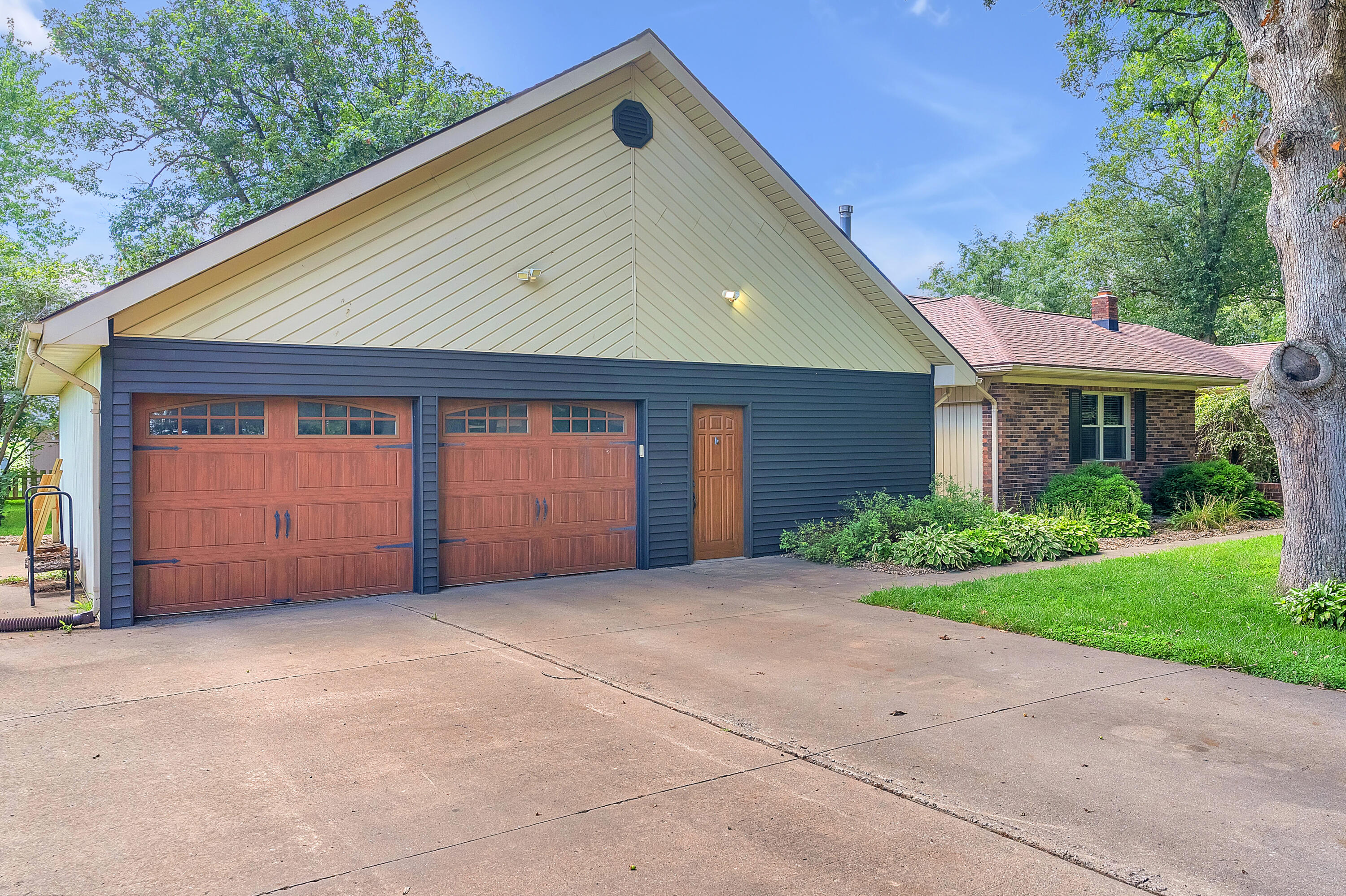 8373 Oak Tree Drive