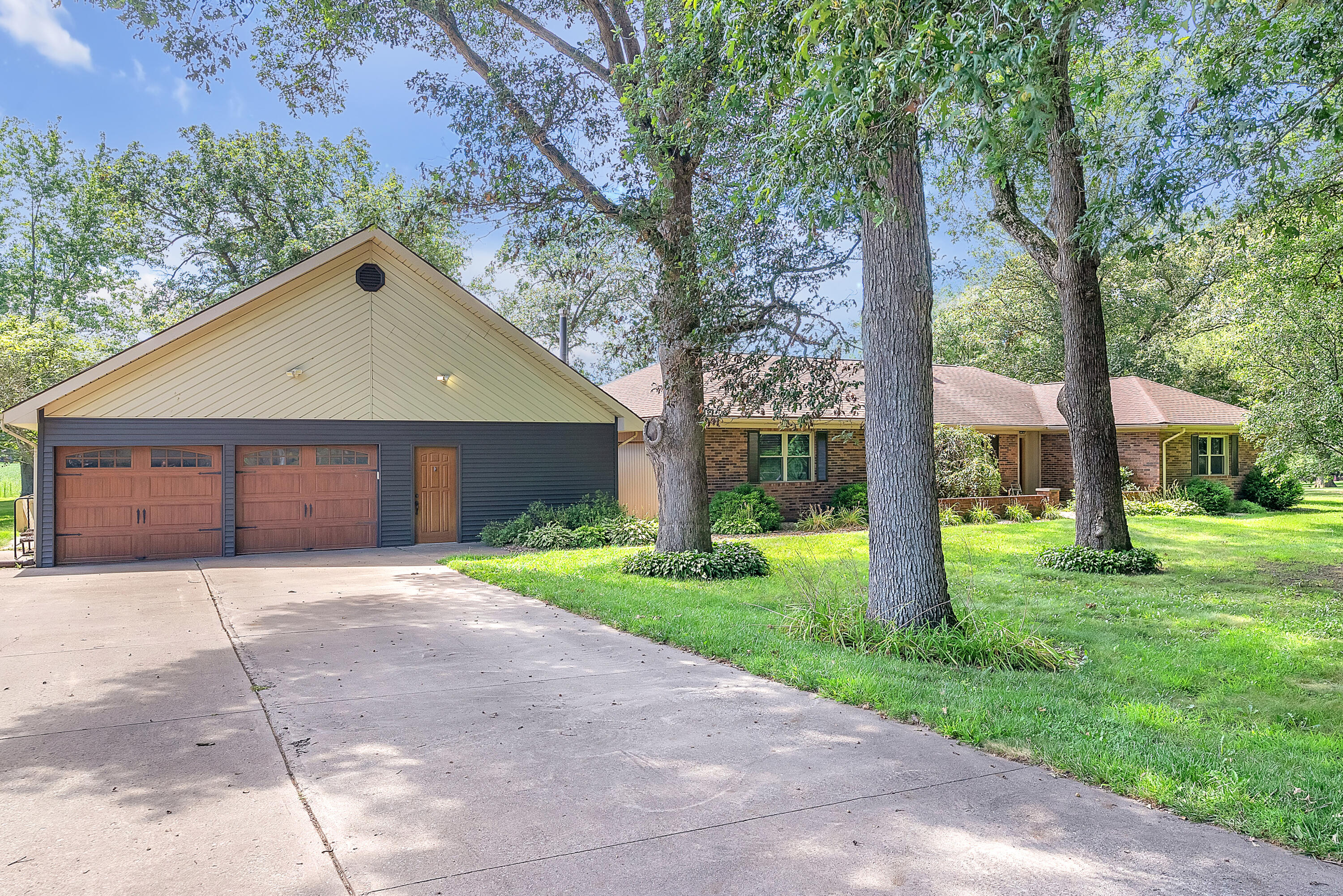8373 Oak Tree Drive