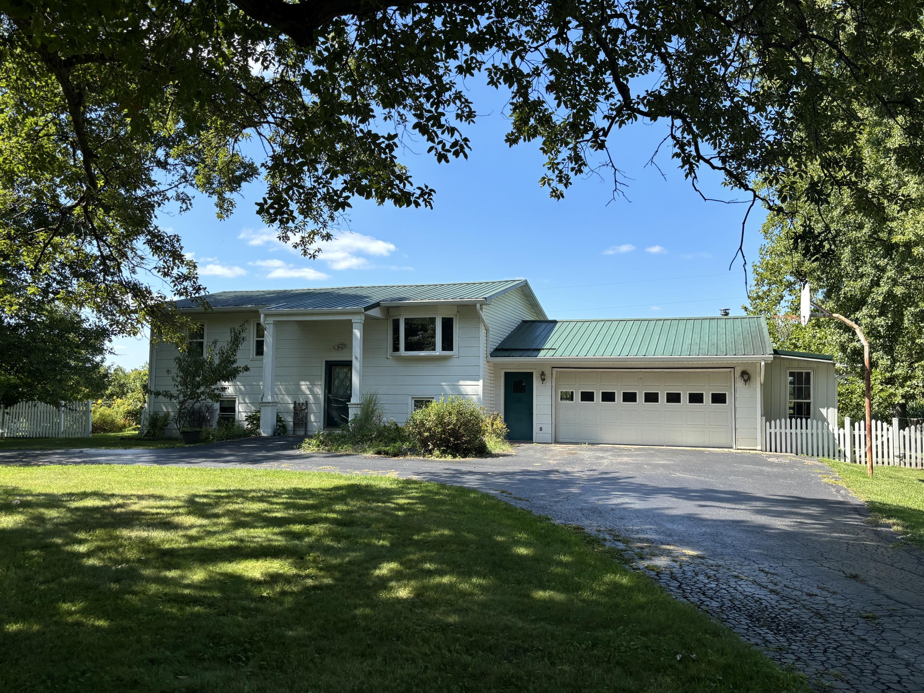 870 W Bunkum Road