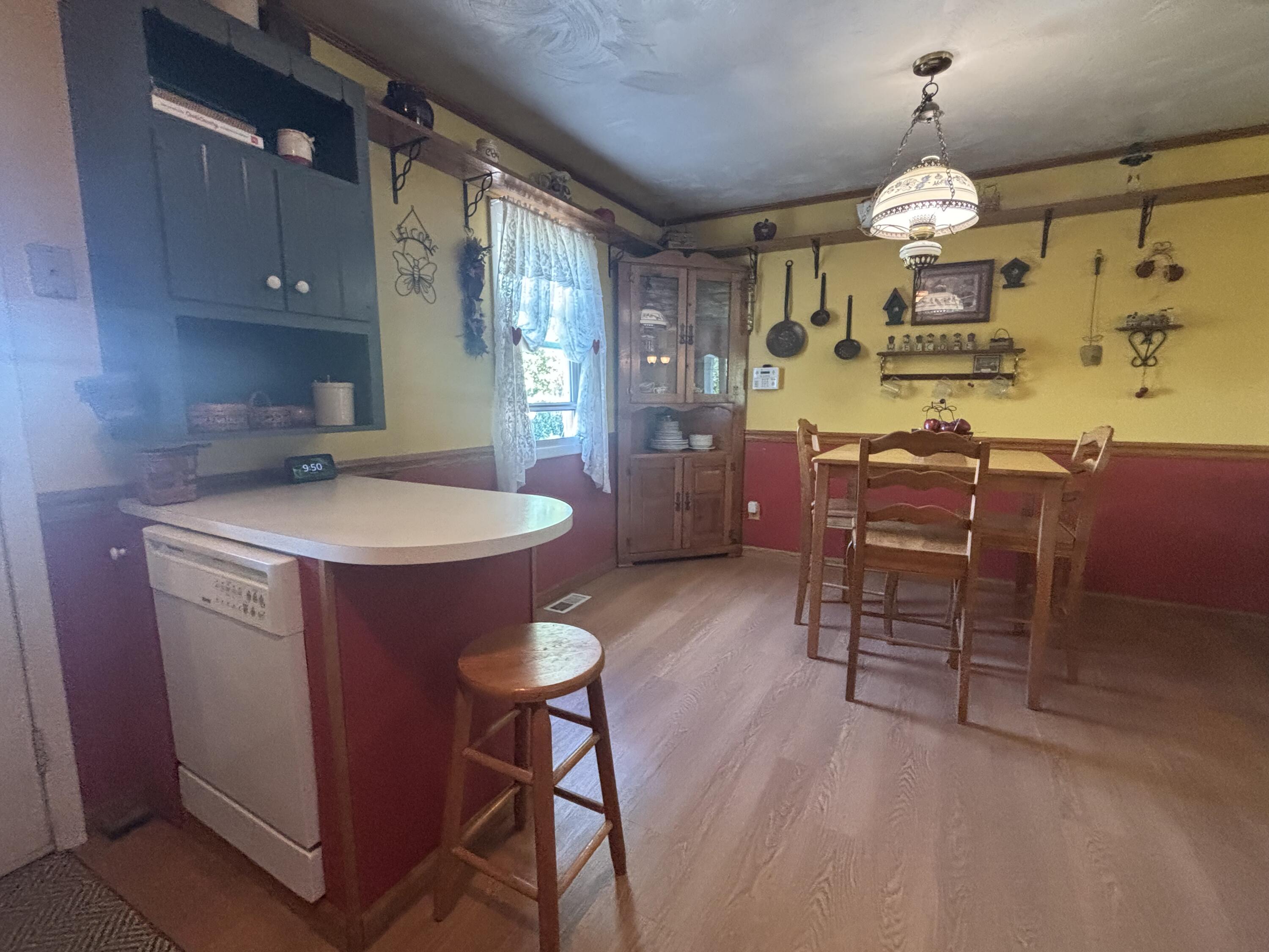 870 W Bunkum Road