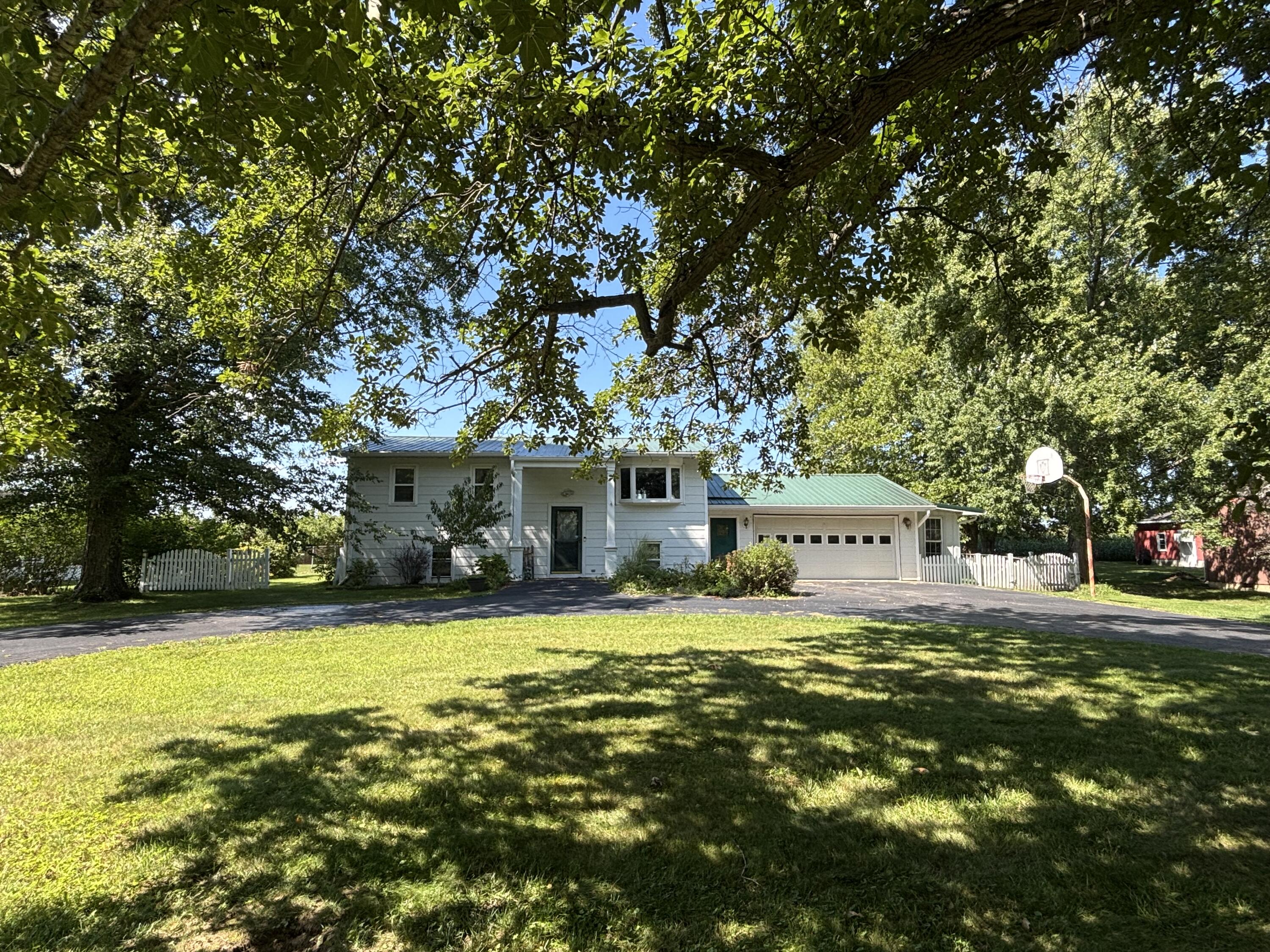 870 W Bunkum Road
