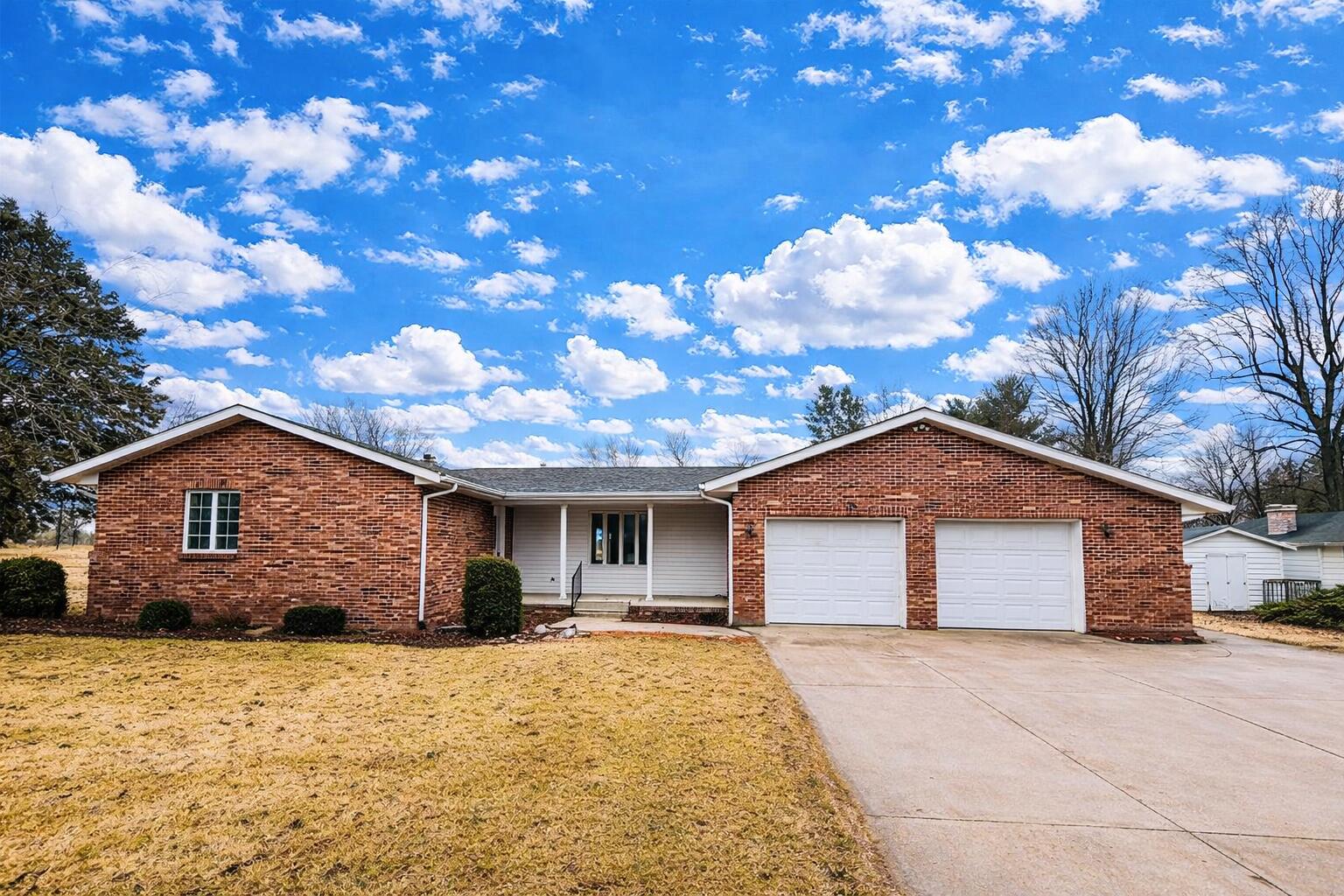 525 E Babcock Lane