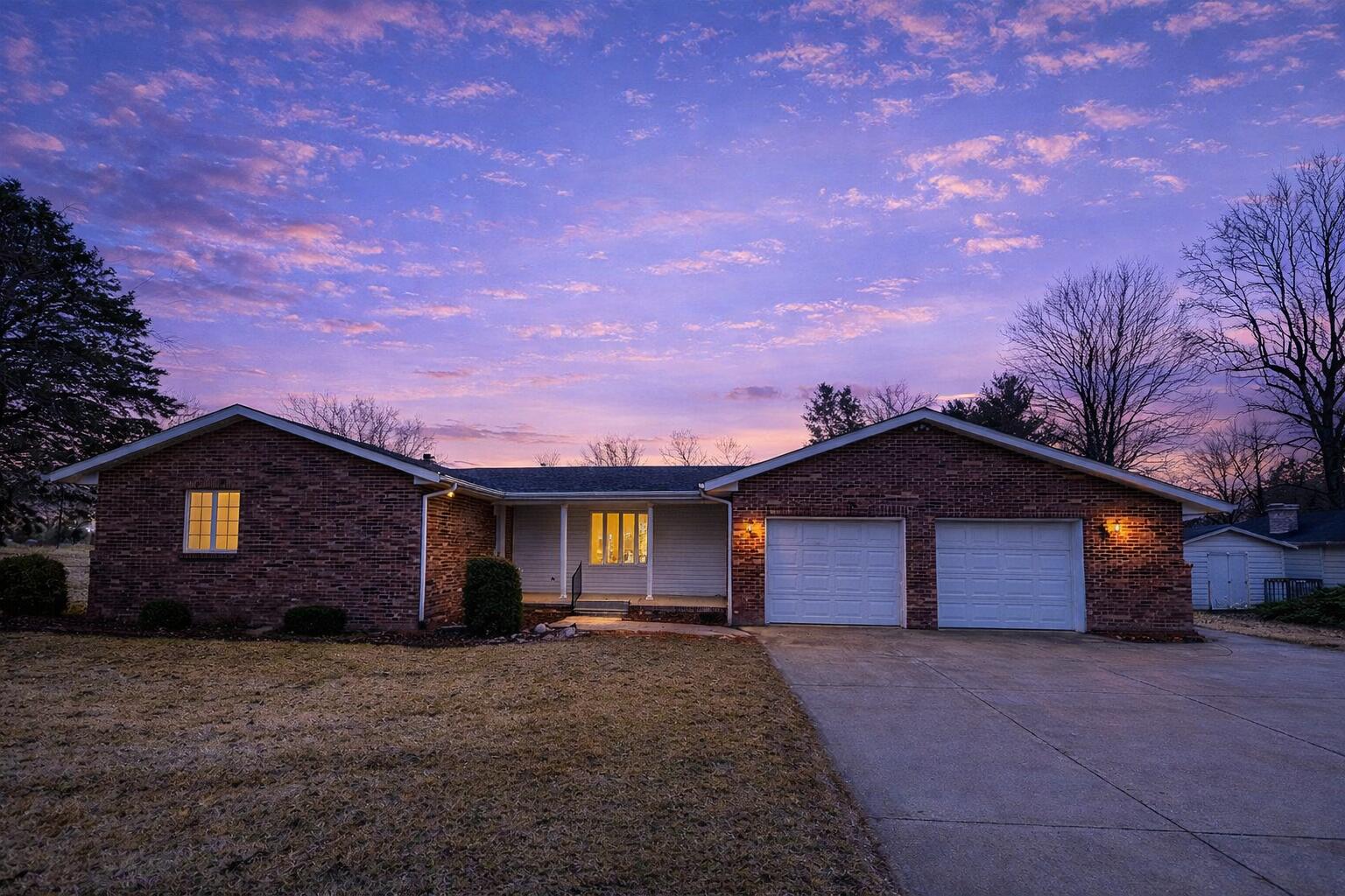 525 E Babcock Lane