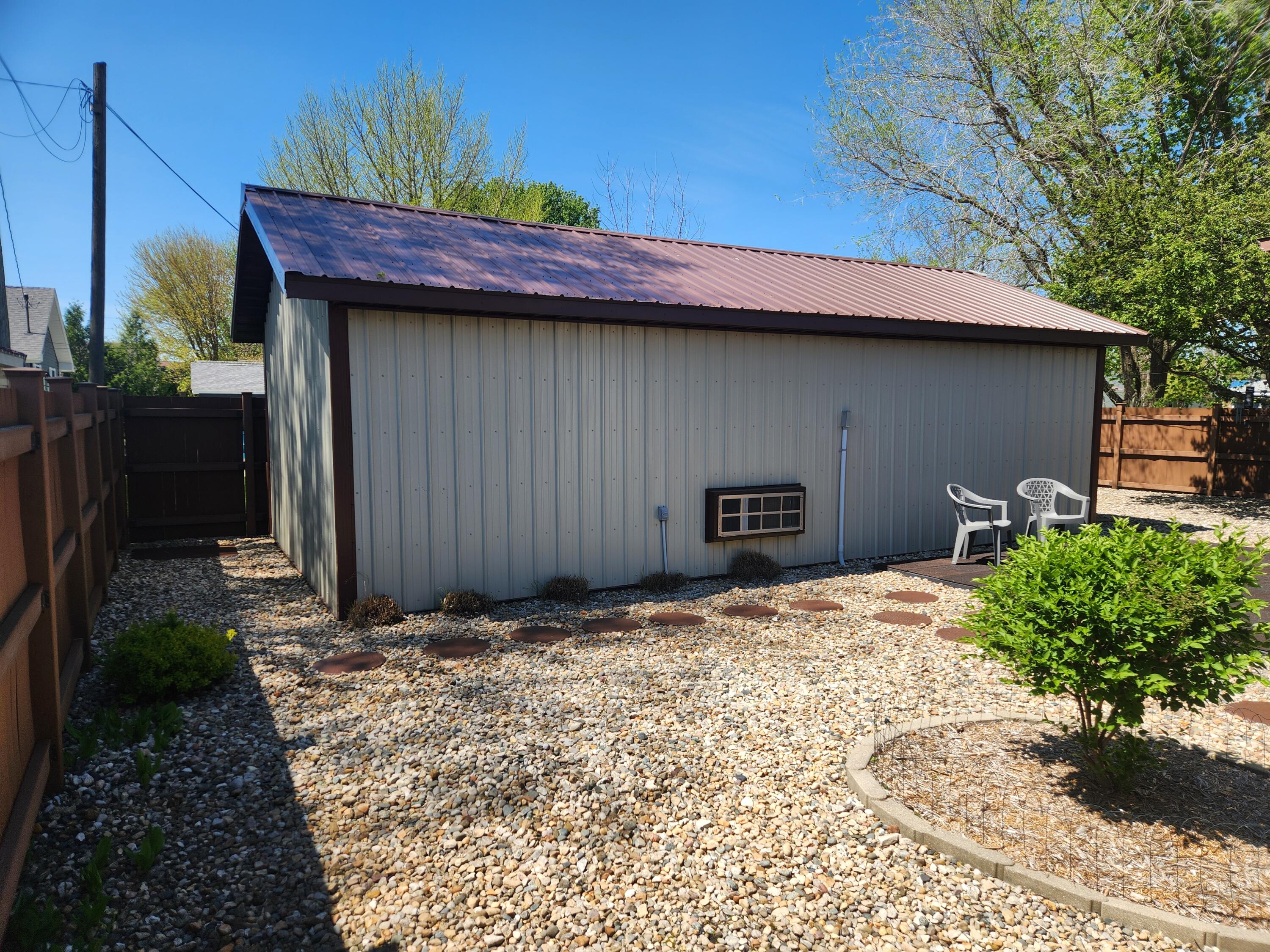 102 N Scott Street