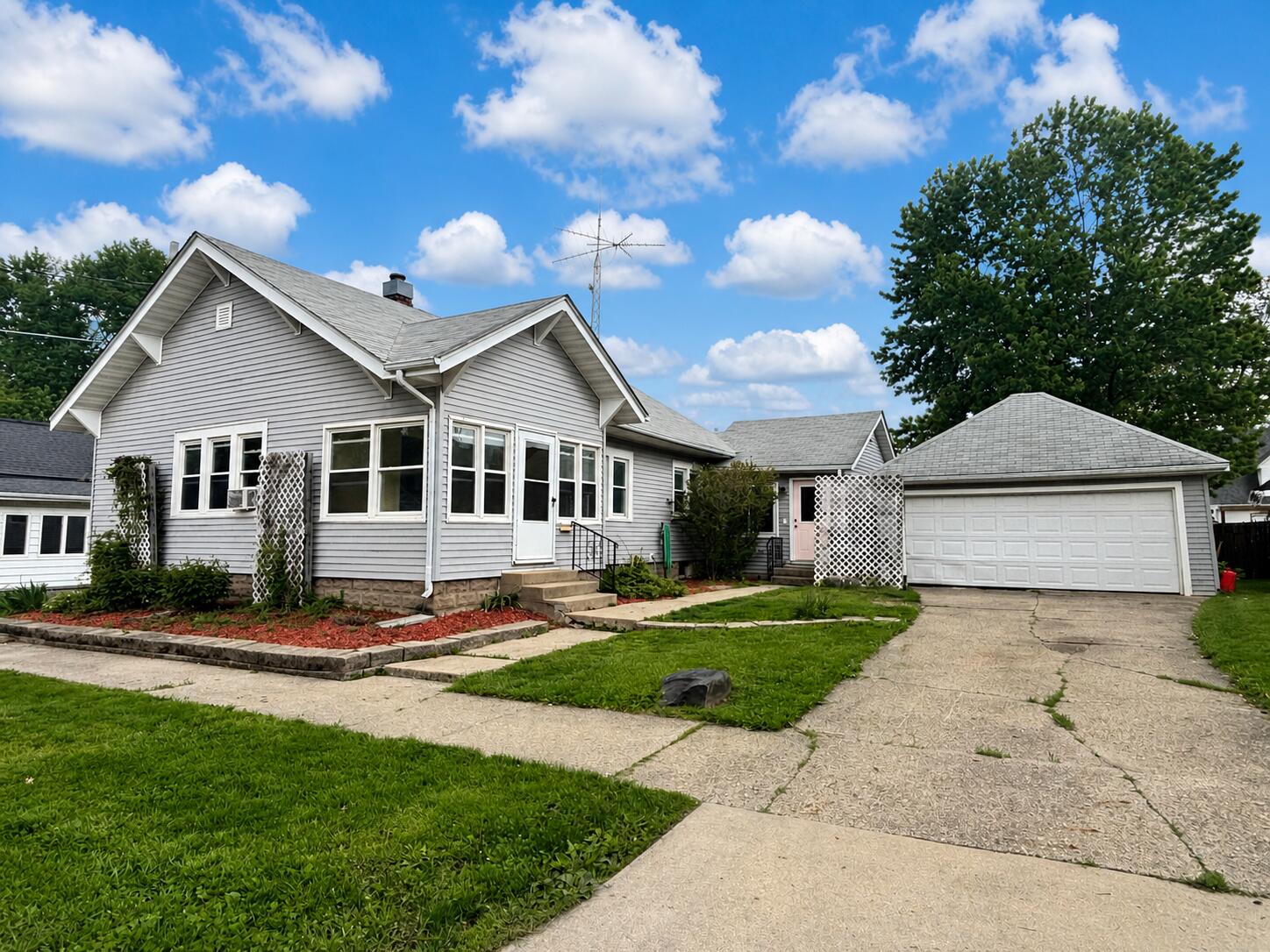 309 N Center Street