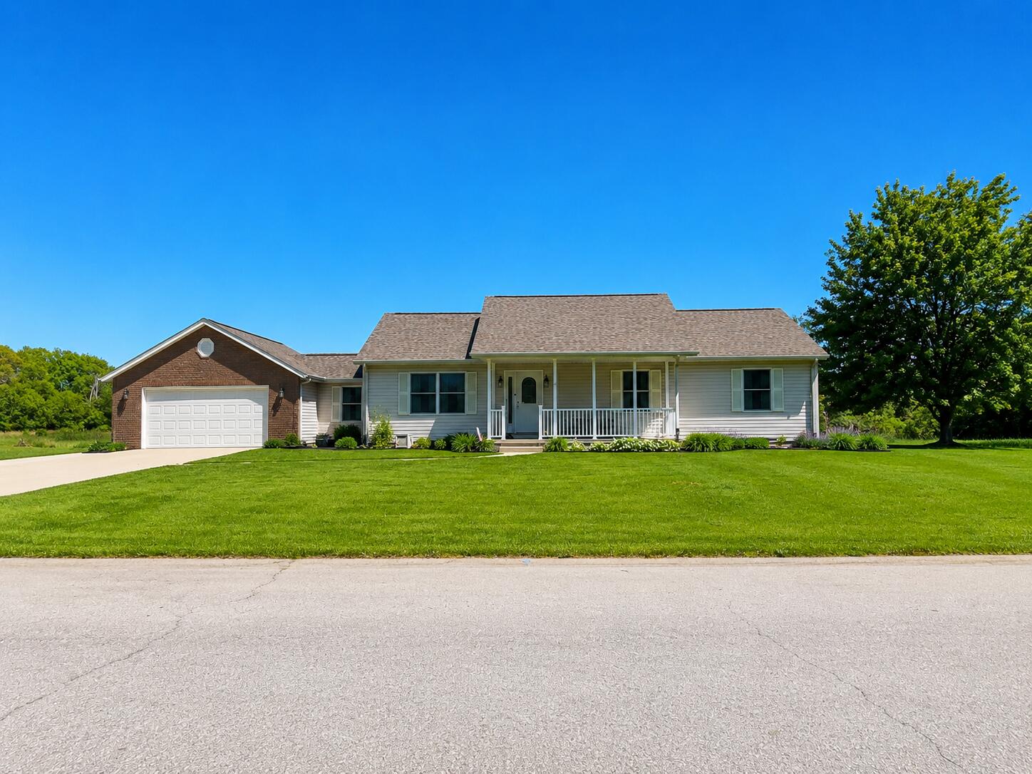 17 White Tail Circle