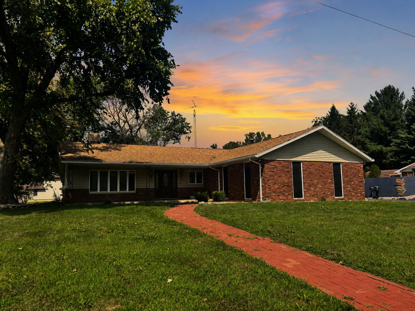4726 Locksley Drive E