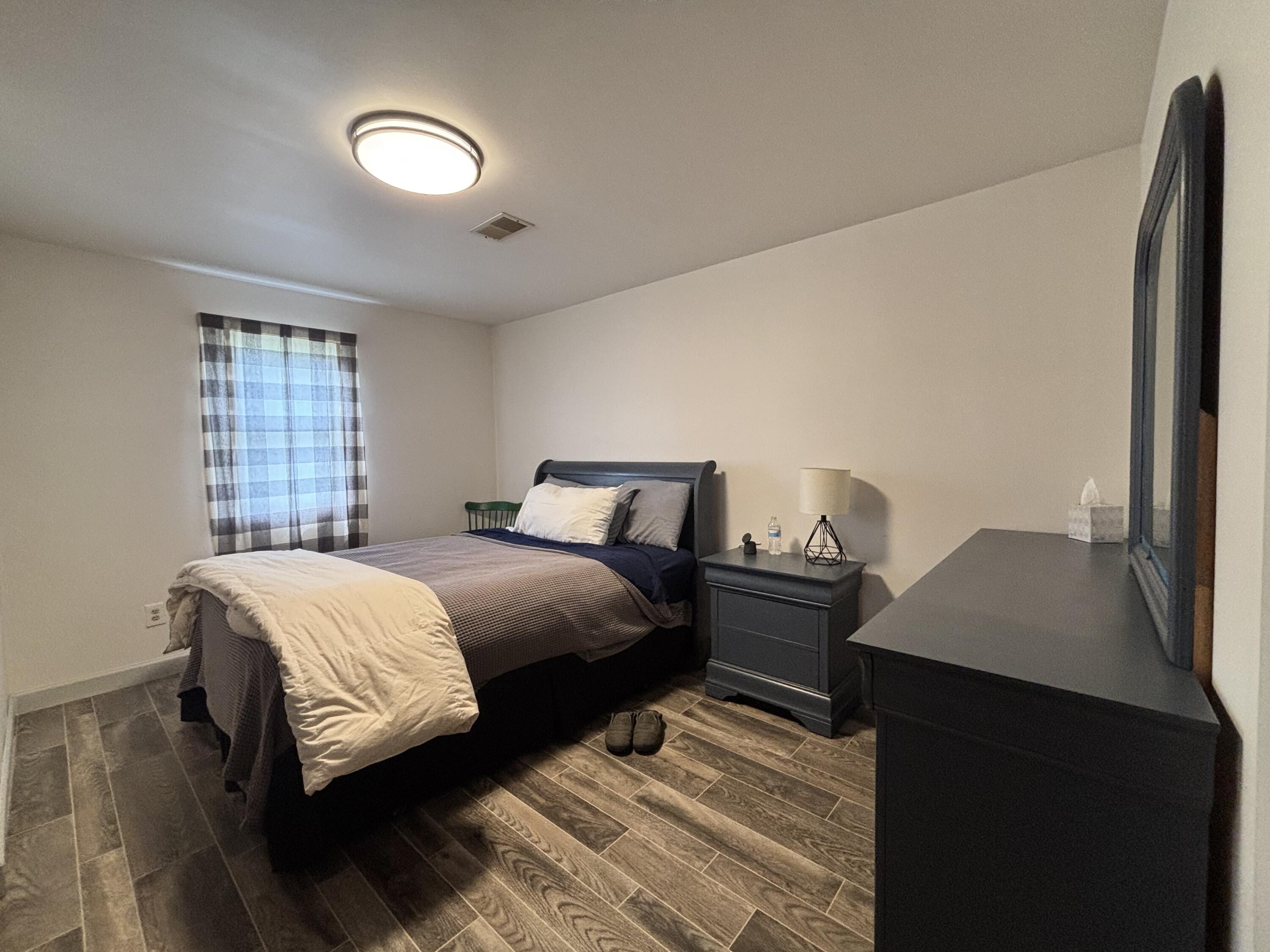 2554 E 400 N