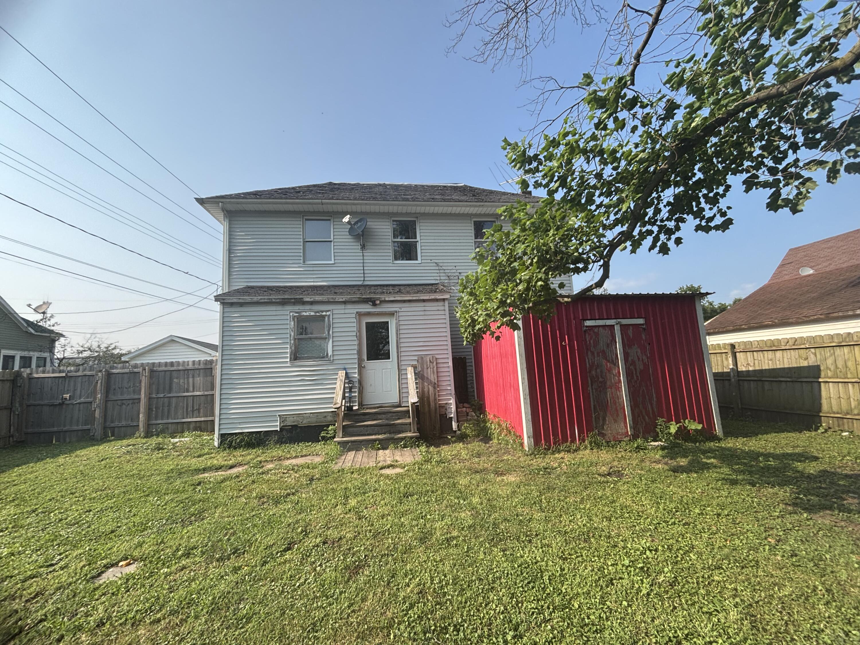 109 E Prairie Street