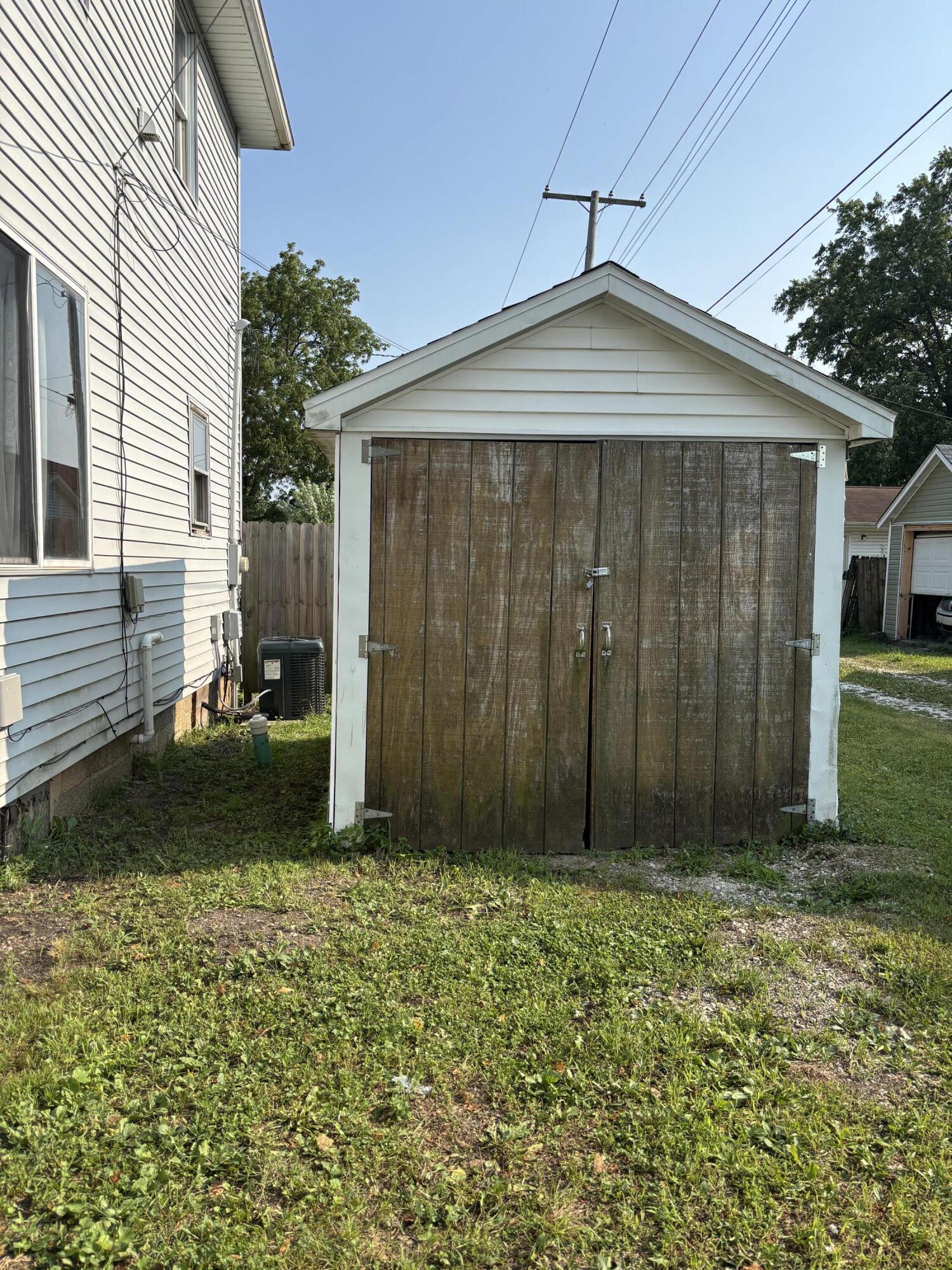 109 E Prairie Street