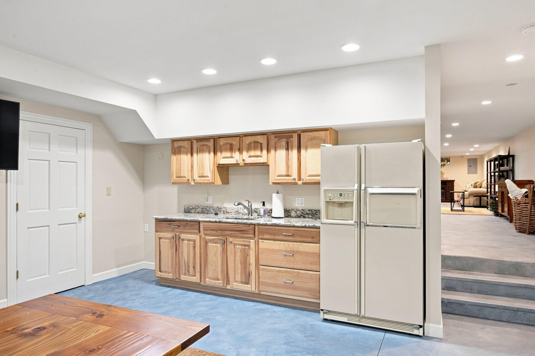 827 W Clark Street