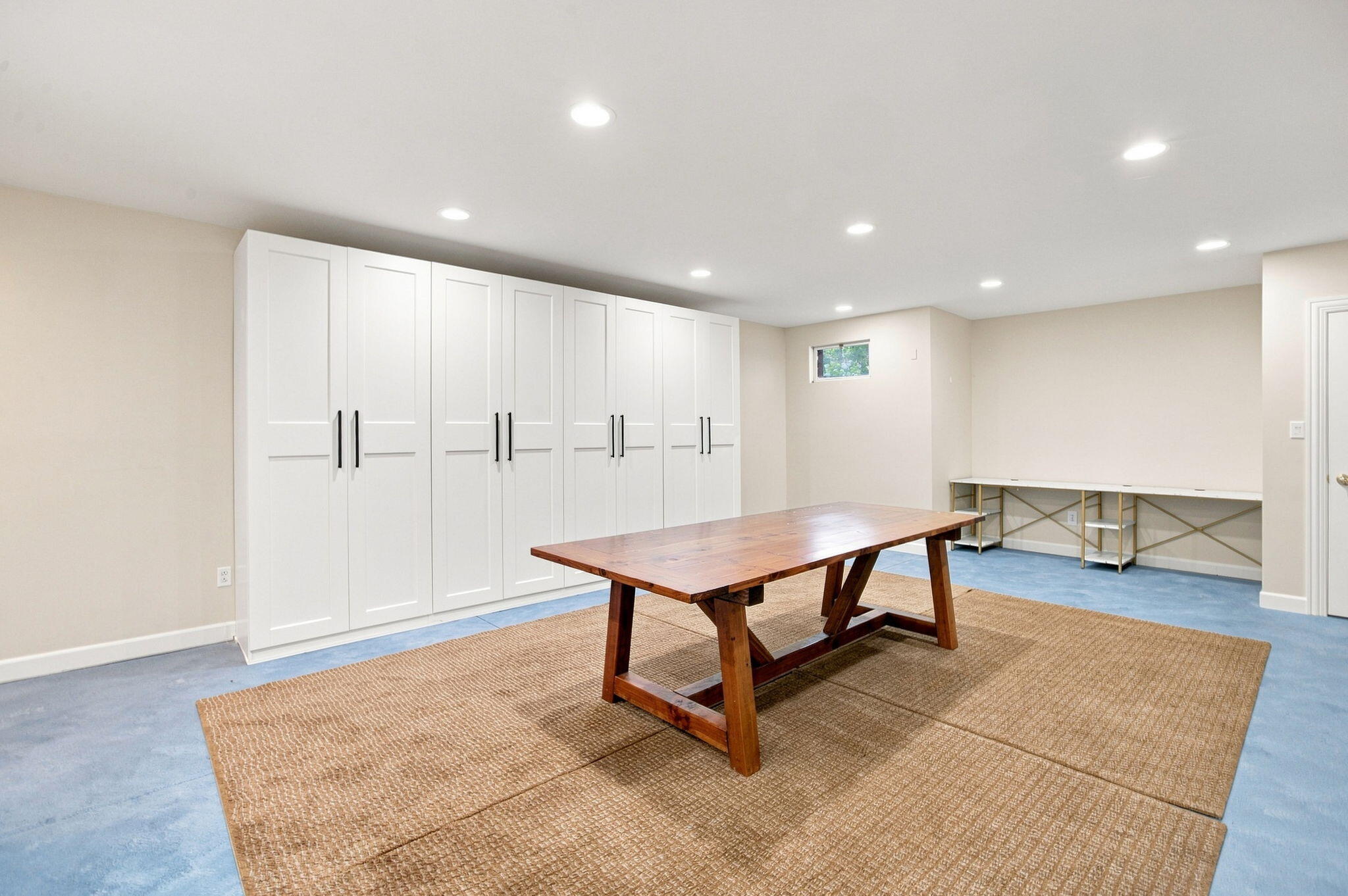 827 W Clark Street