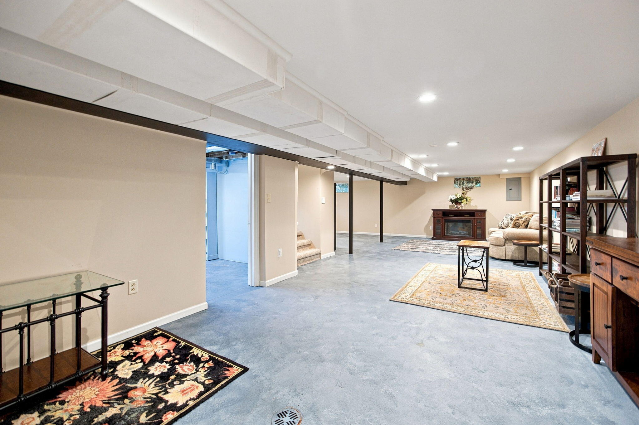 827 W Clark Street