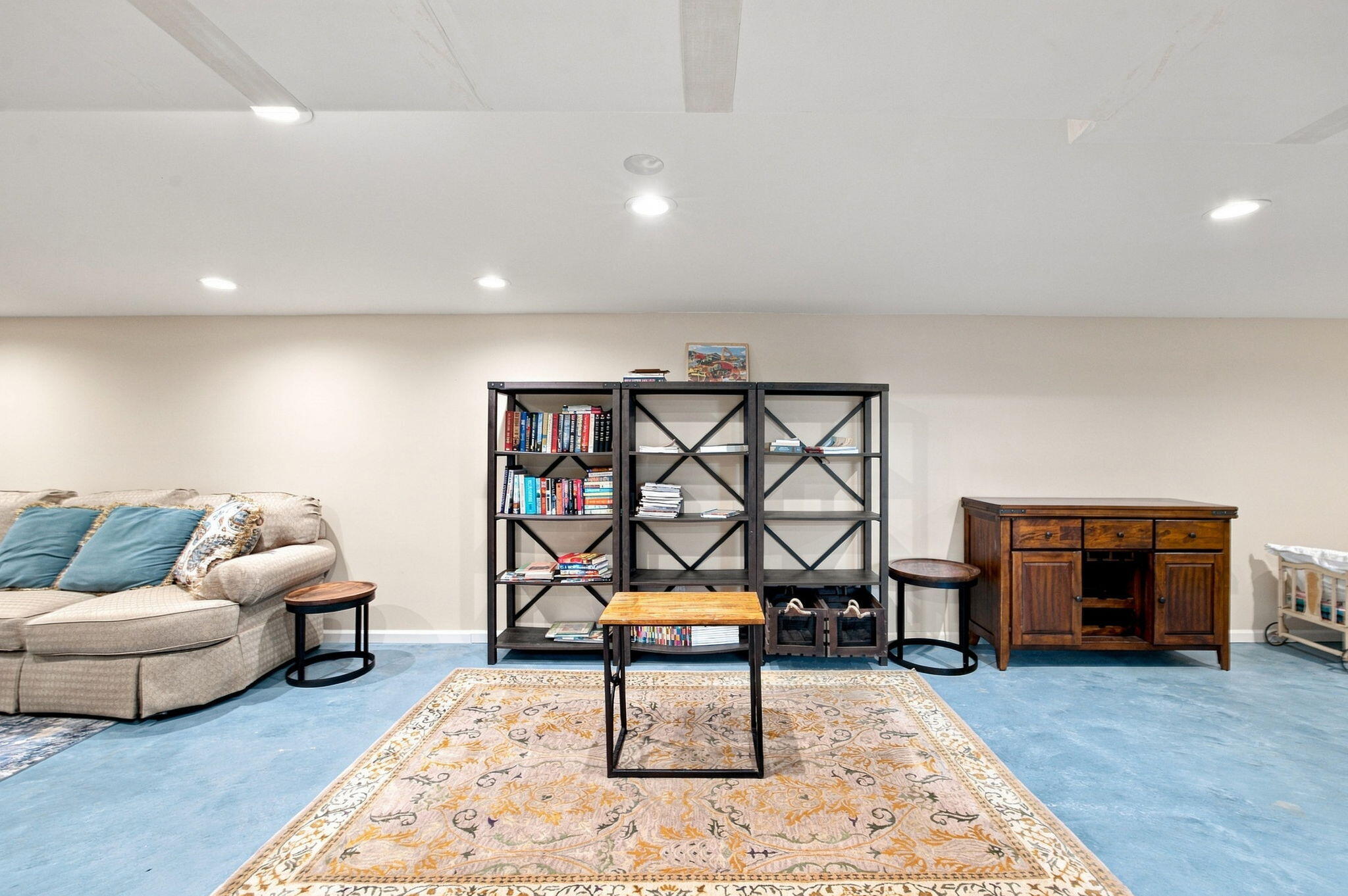 827 W Clark Street