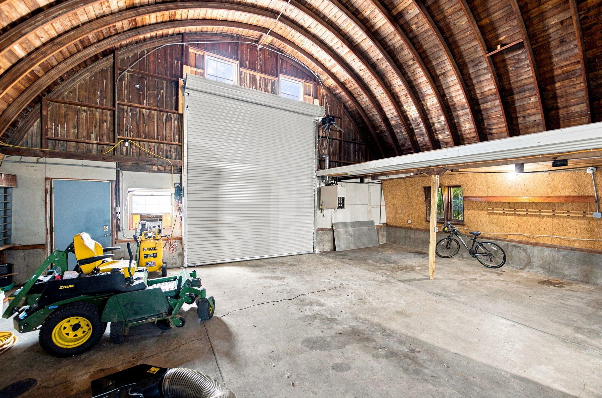827 W Clark Street