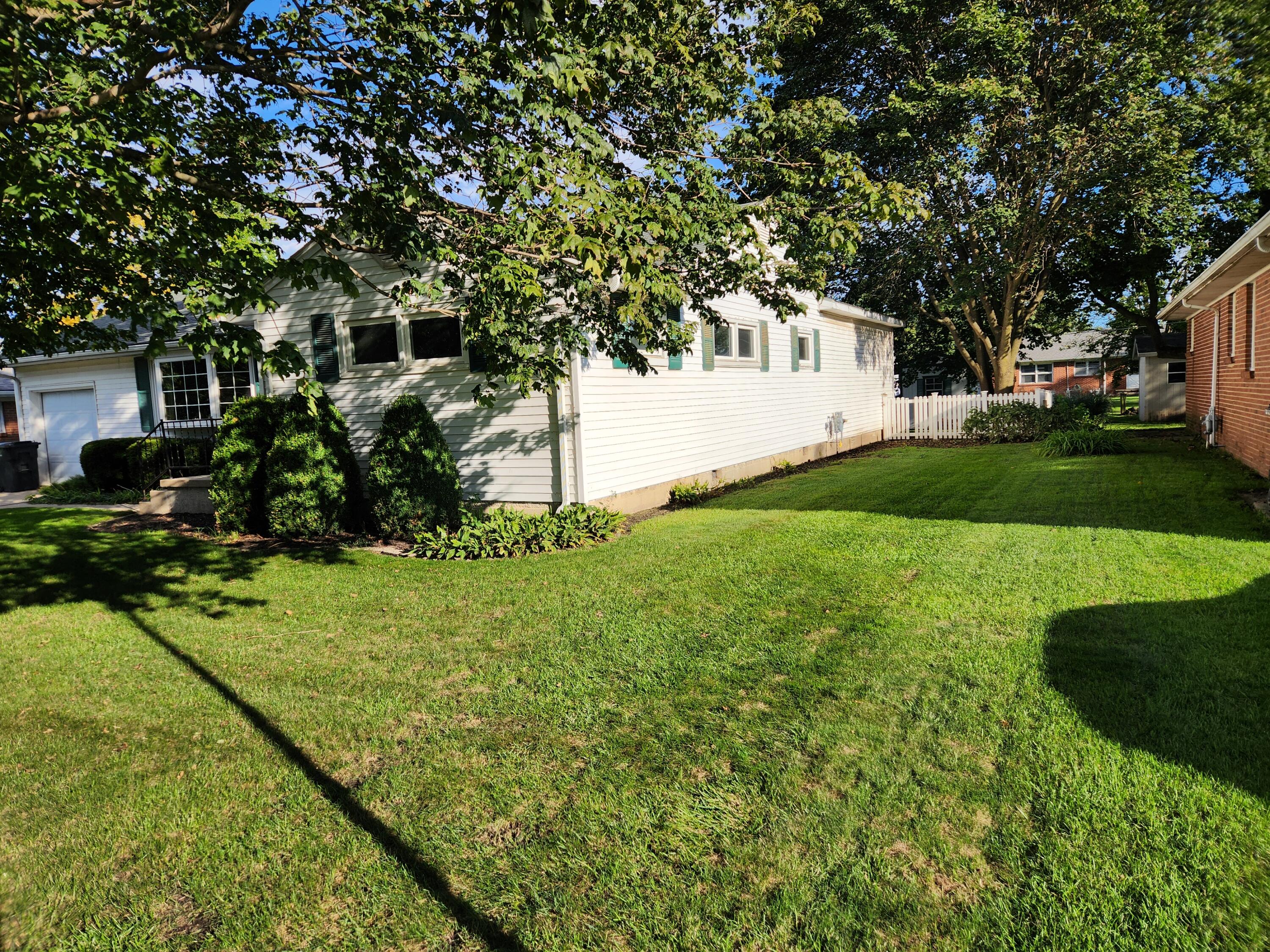 726 E Thompson Street