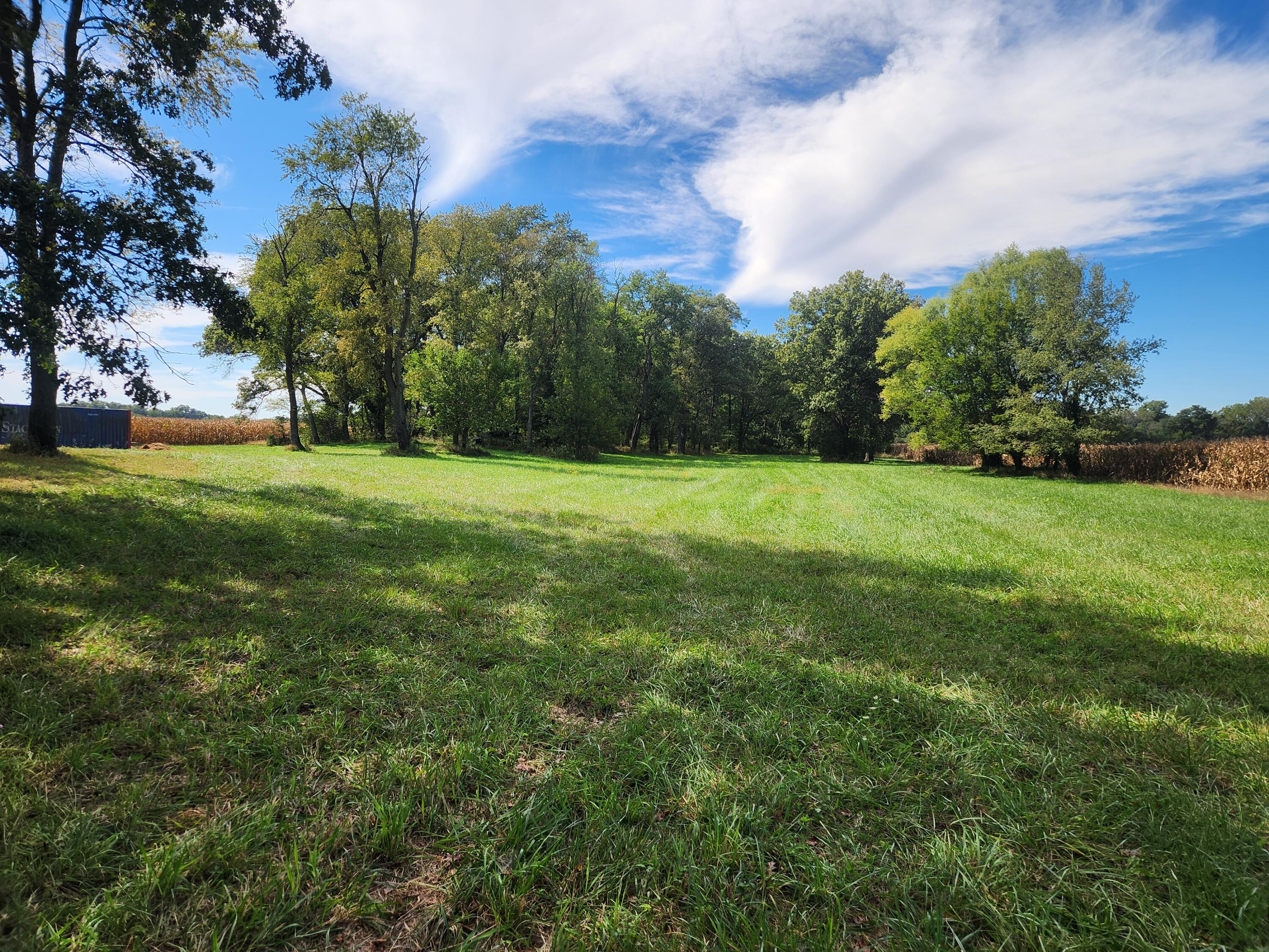 7406 County Rd 60 E
