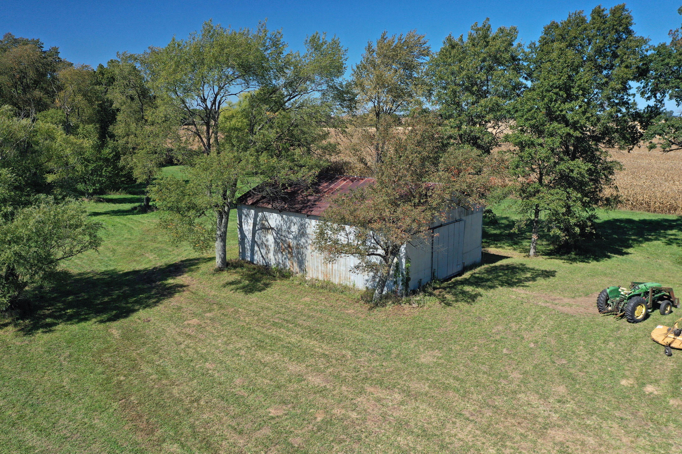 7406 County Rd 60 E