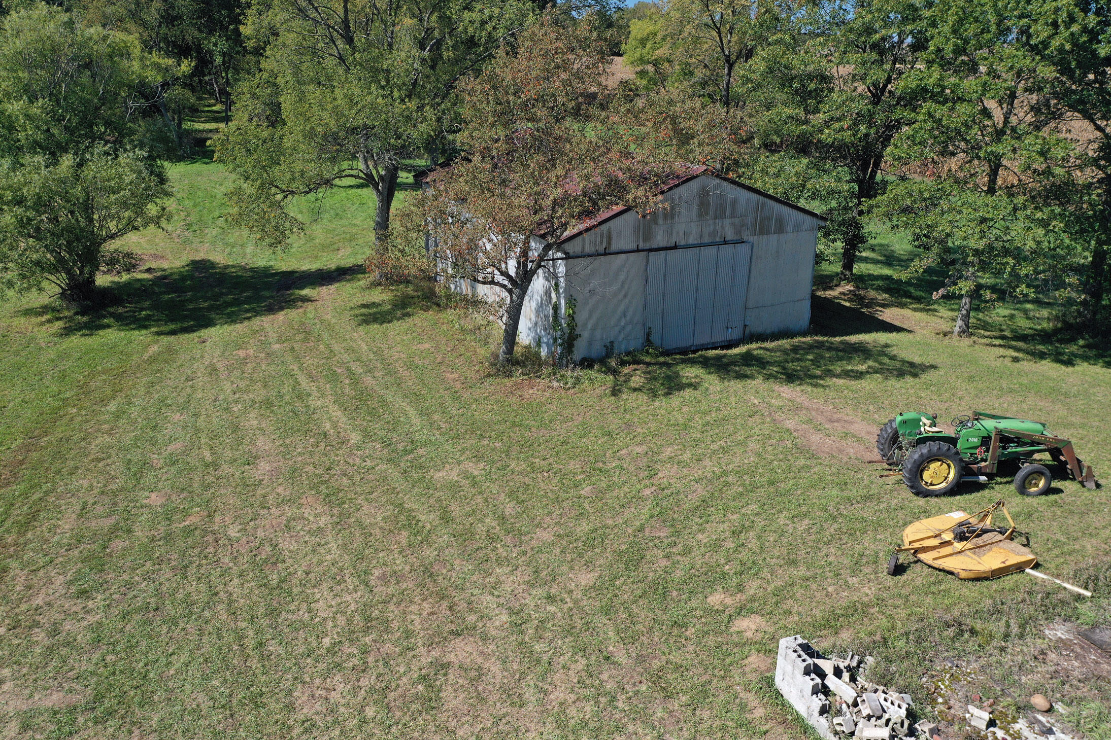 7406 County Rd 60 E