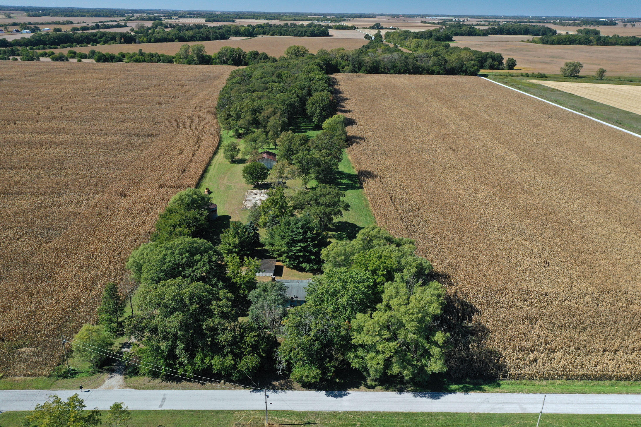 7406 County Rd 60 E