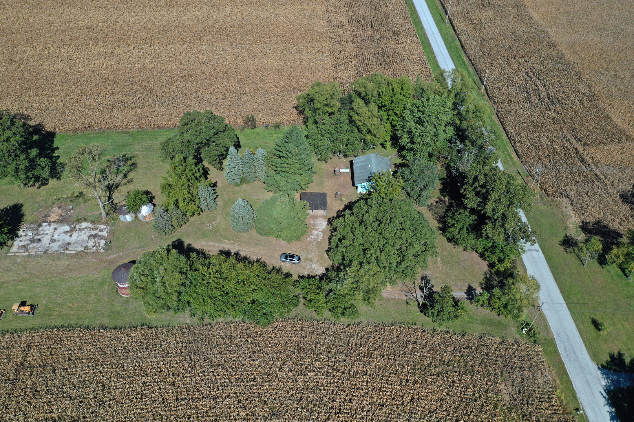 7406 County Rd 60 E