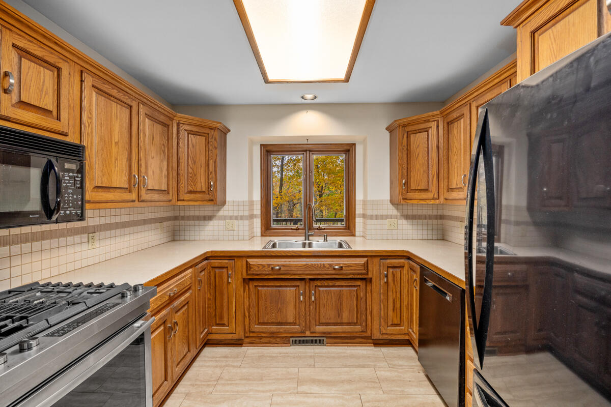 3236 Riverwoods Drive NE