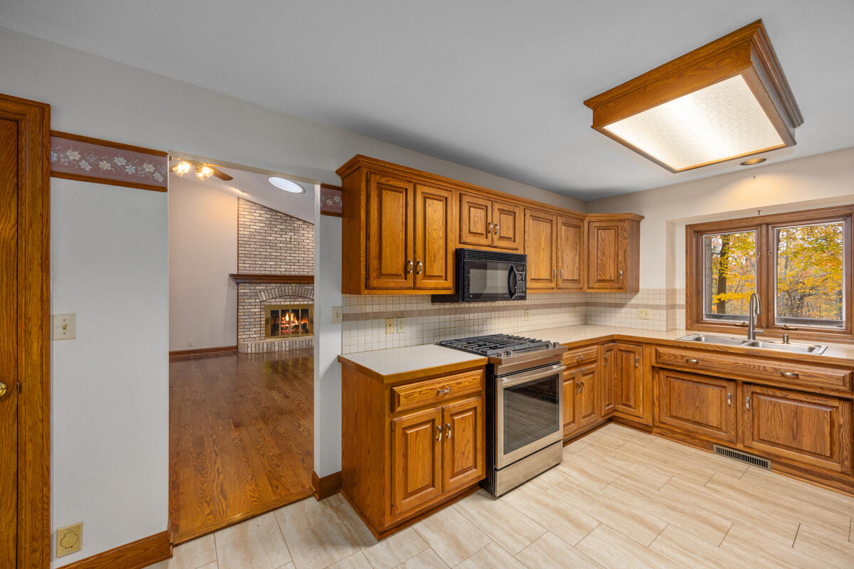 3236 Riverwoods Drive NE