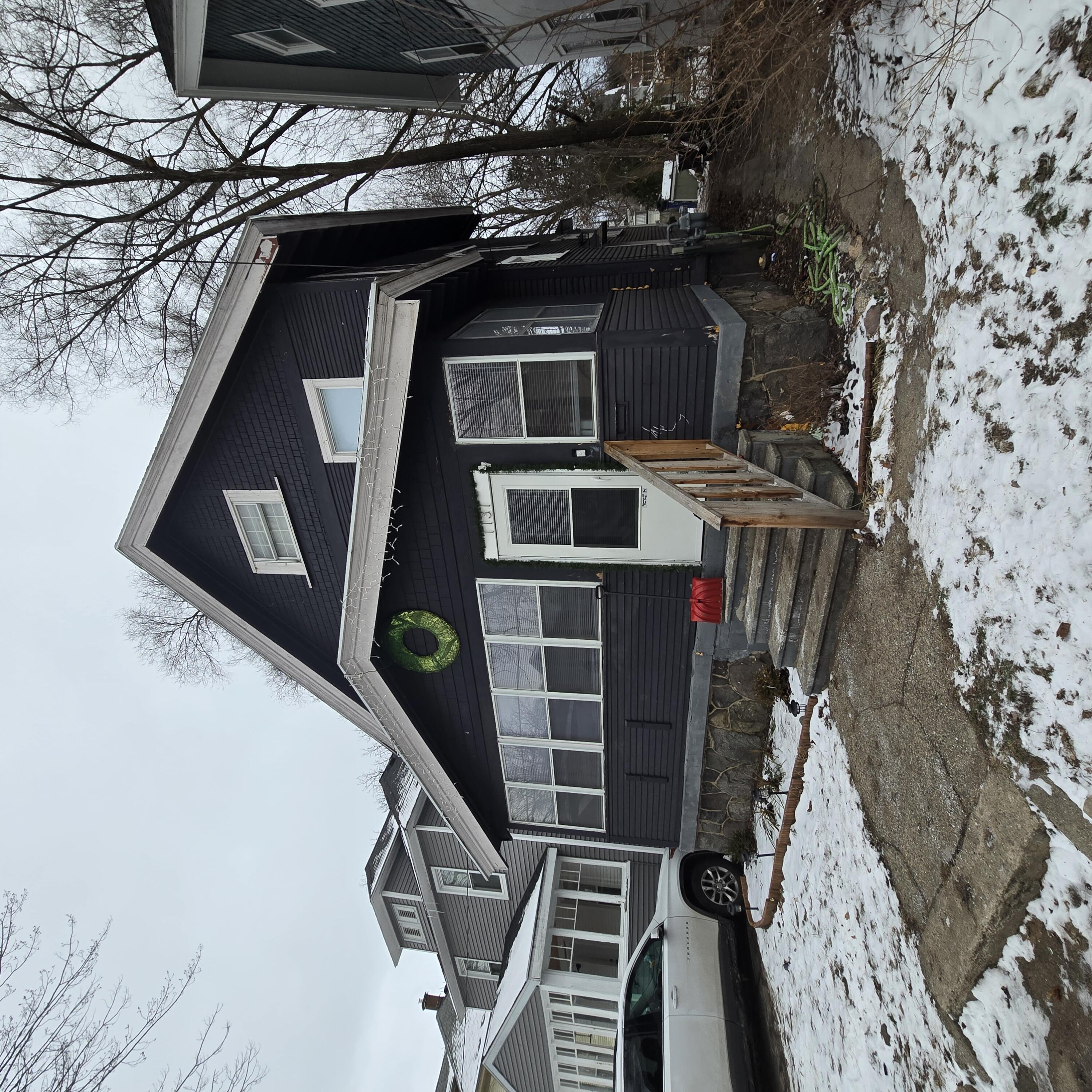 1131 Thomas Street SE