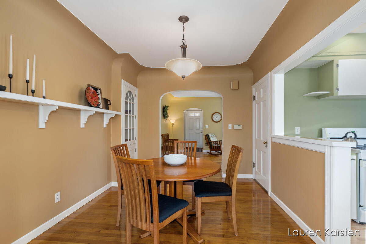 309 Lawndale Avenue NE