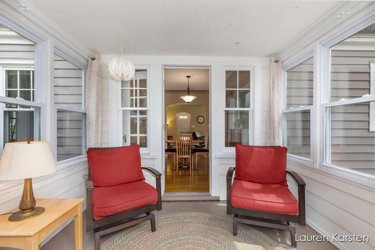 309 Lawndale Avenue NE
