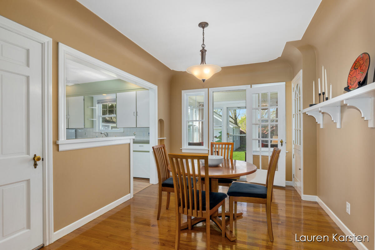 309 Lawndale Avenue NE