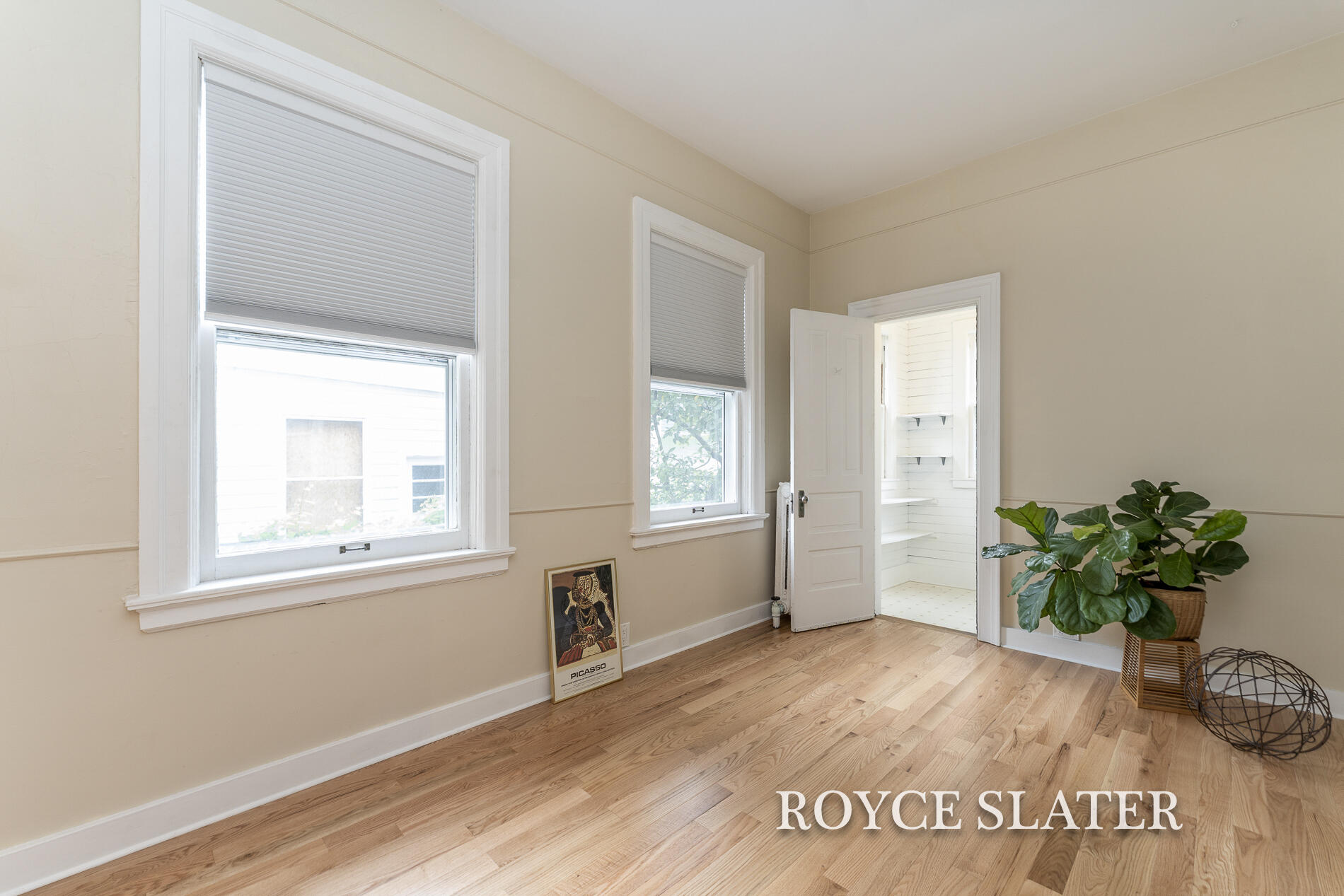 525 College Avenue SE
