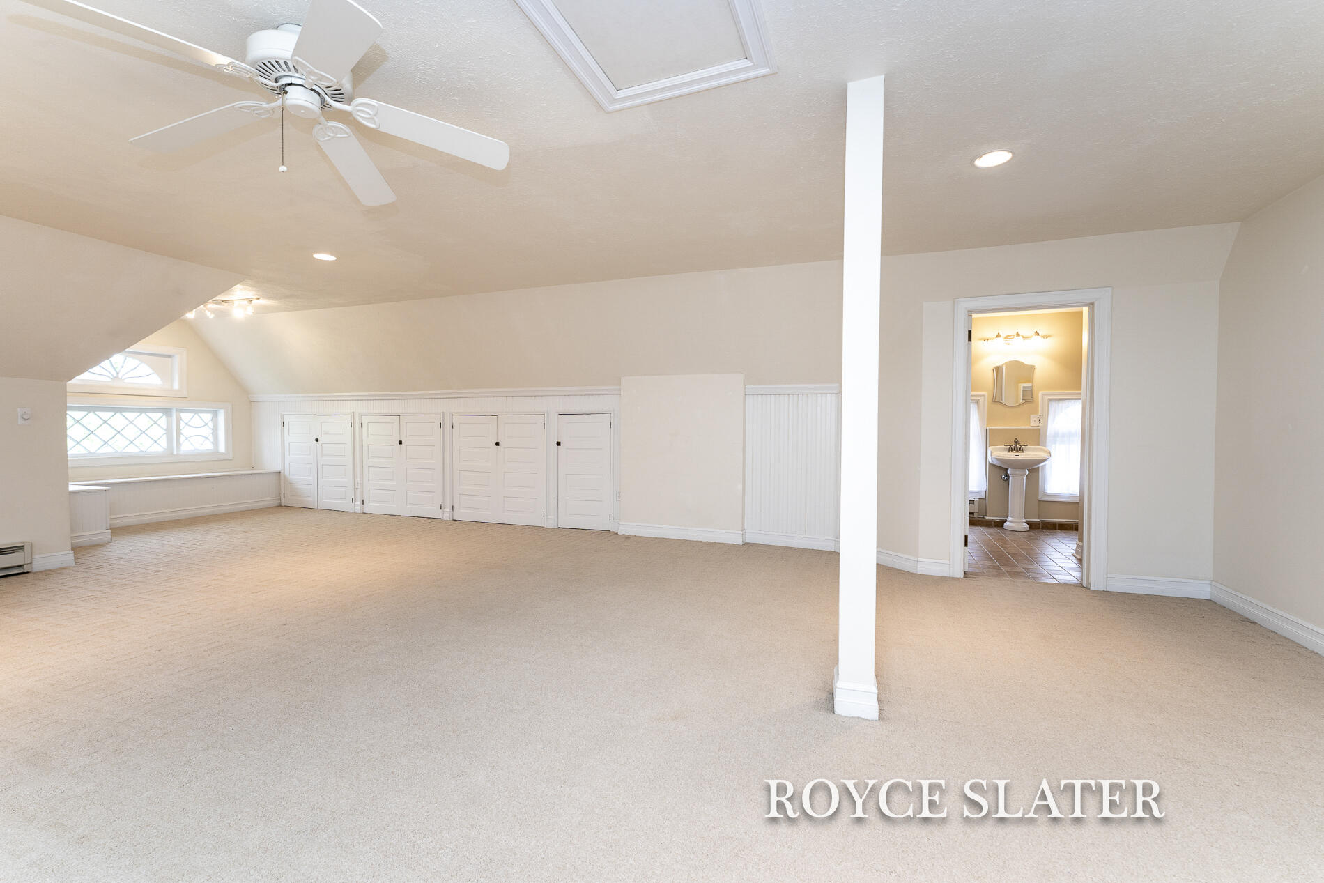 525 College Avenue SE