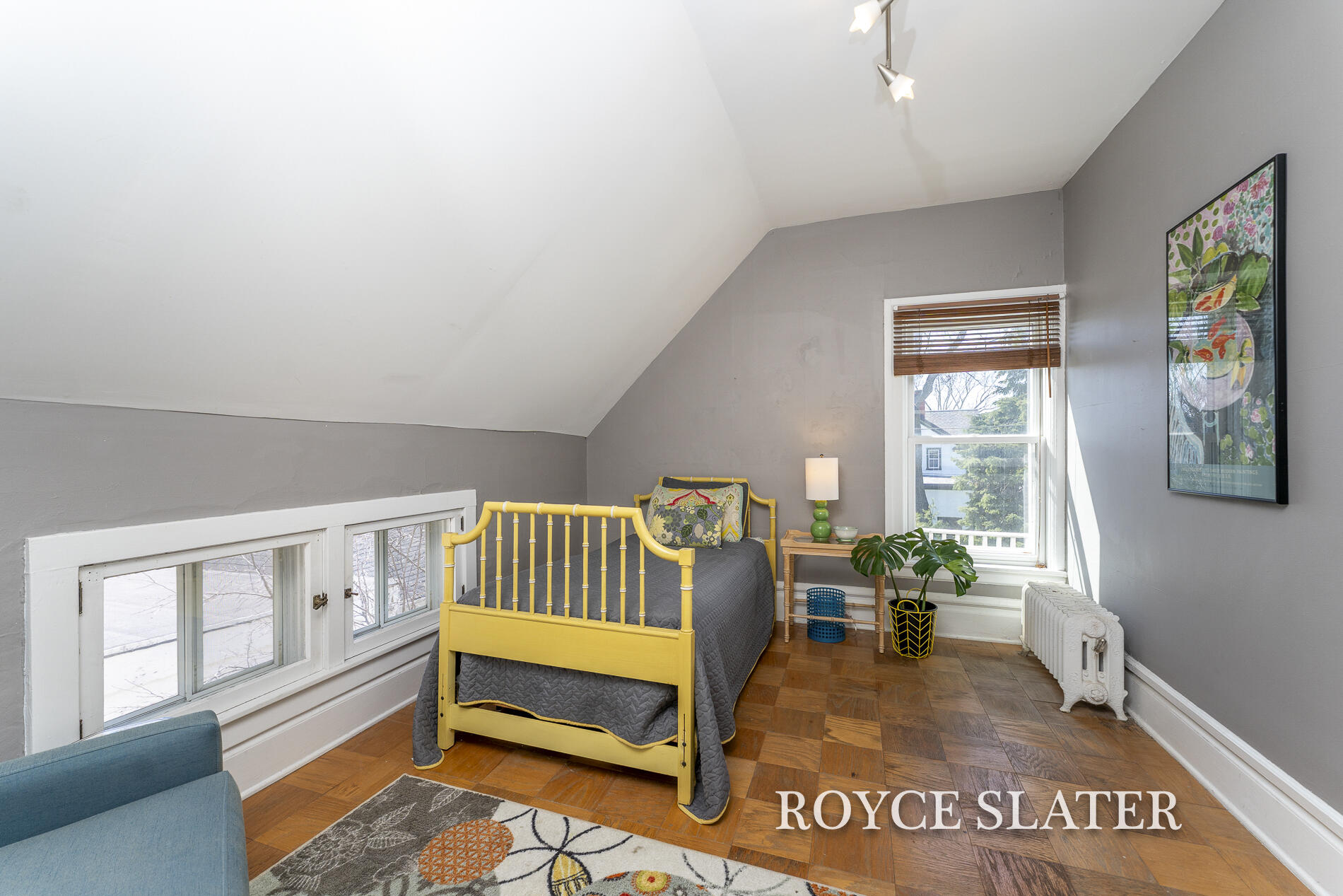 525 College Avenue SE