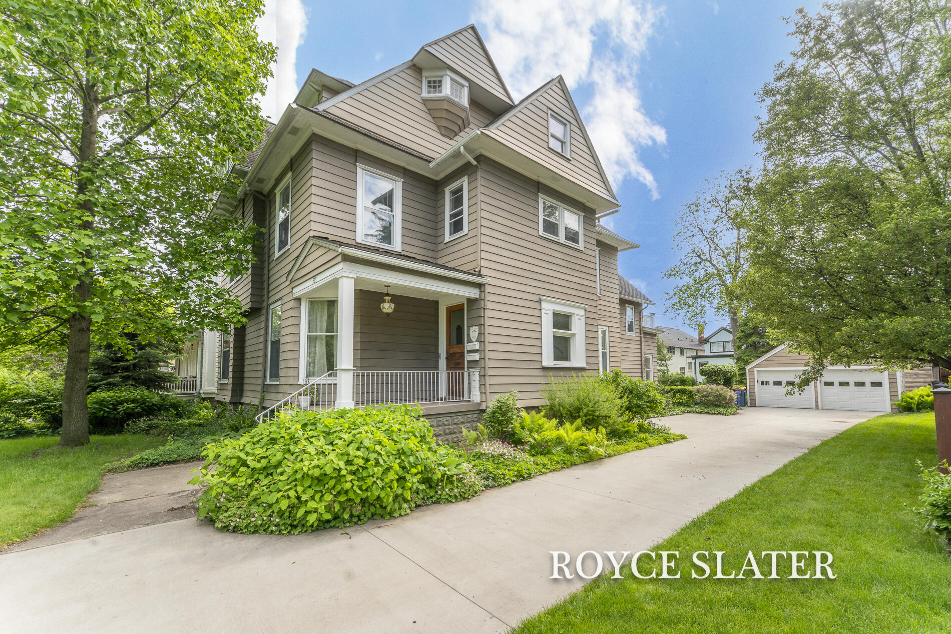 525 College Avenue SE
