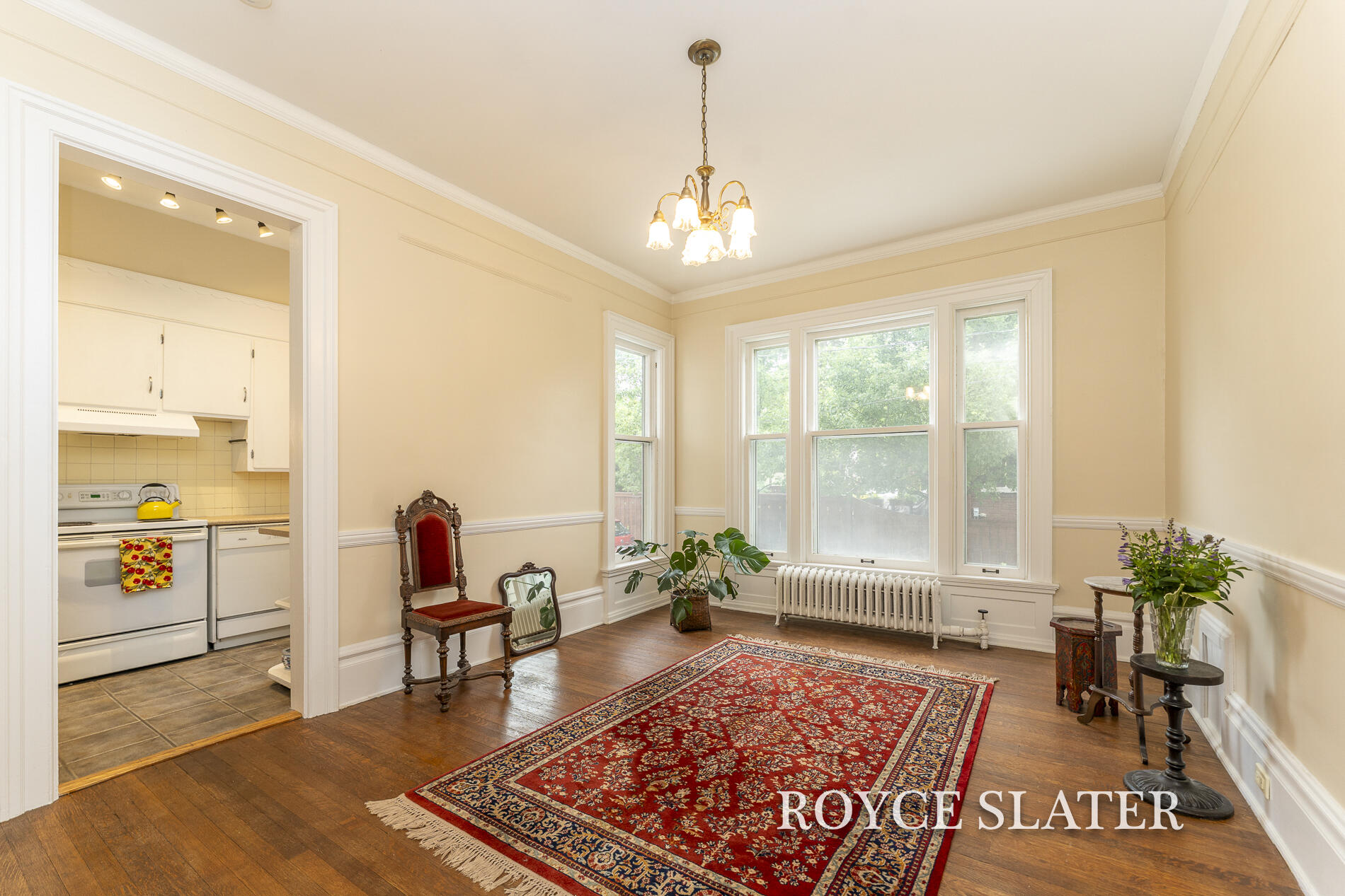 525 College Avenue SE